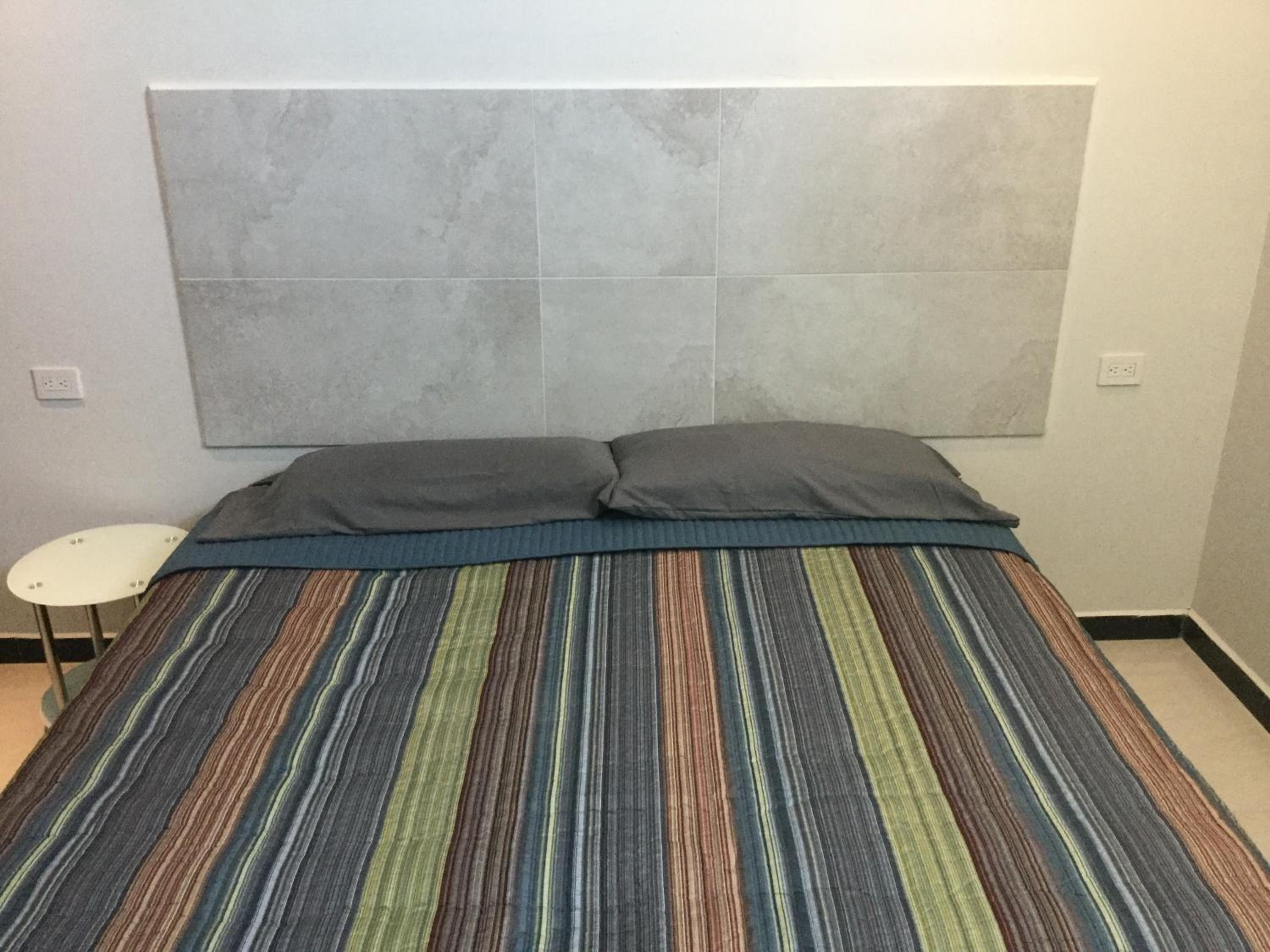 Studio Apartment - Photo 14