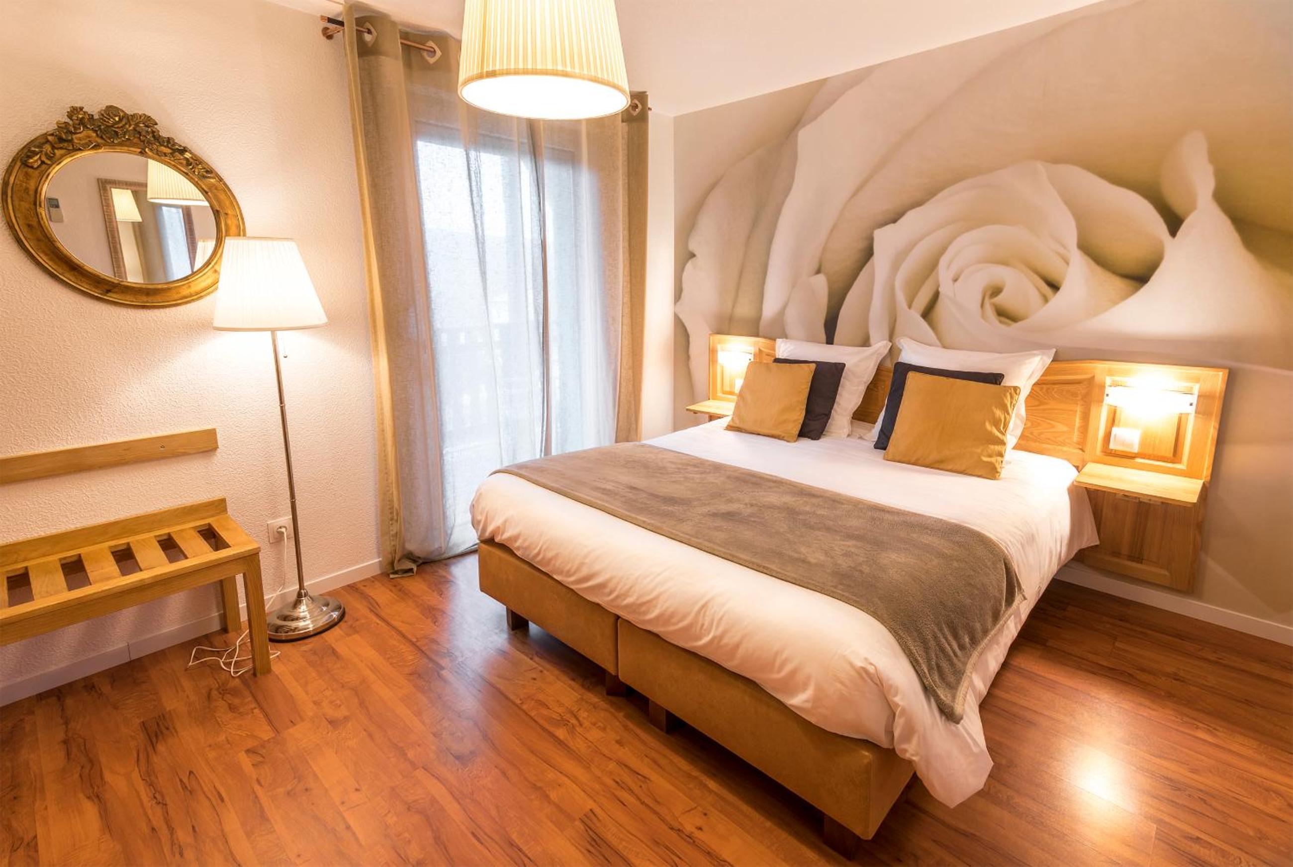 Large Double Room - Photo 1