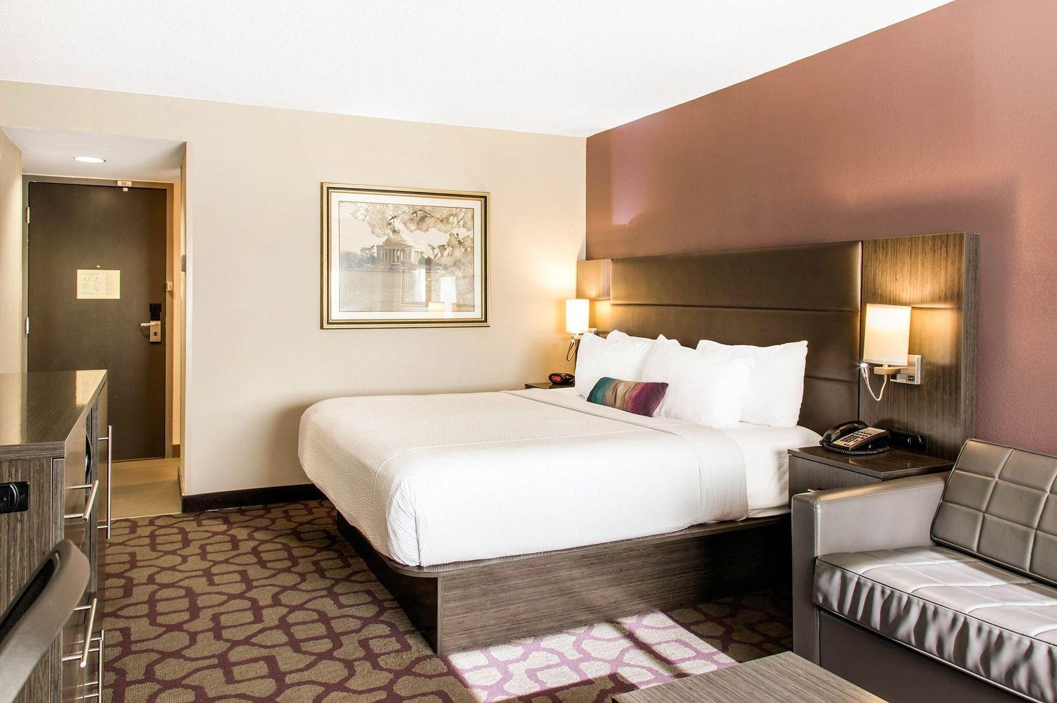 Standard King Room with Sofa Bed - Non Smoking - Photo 9