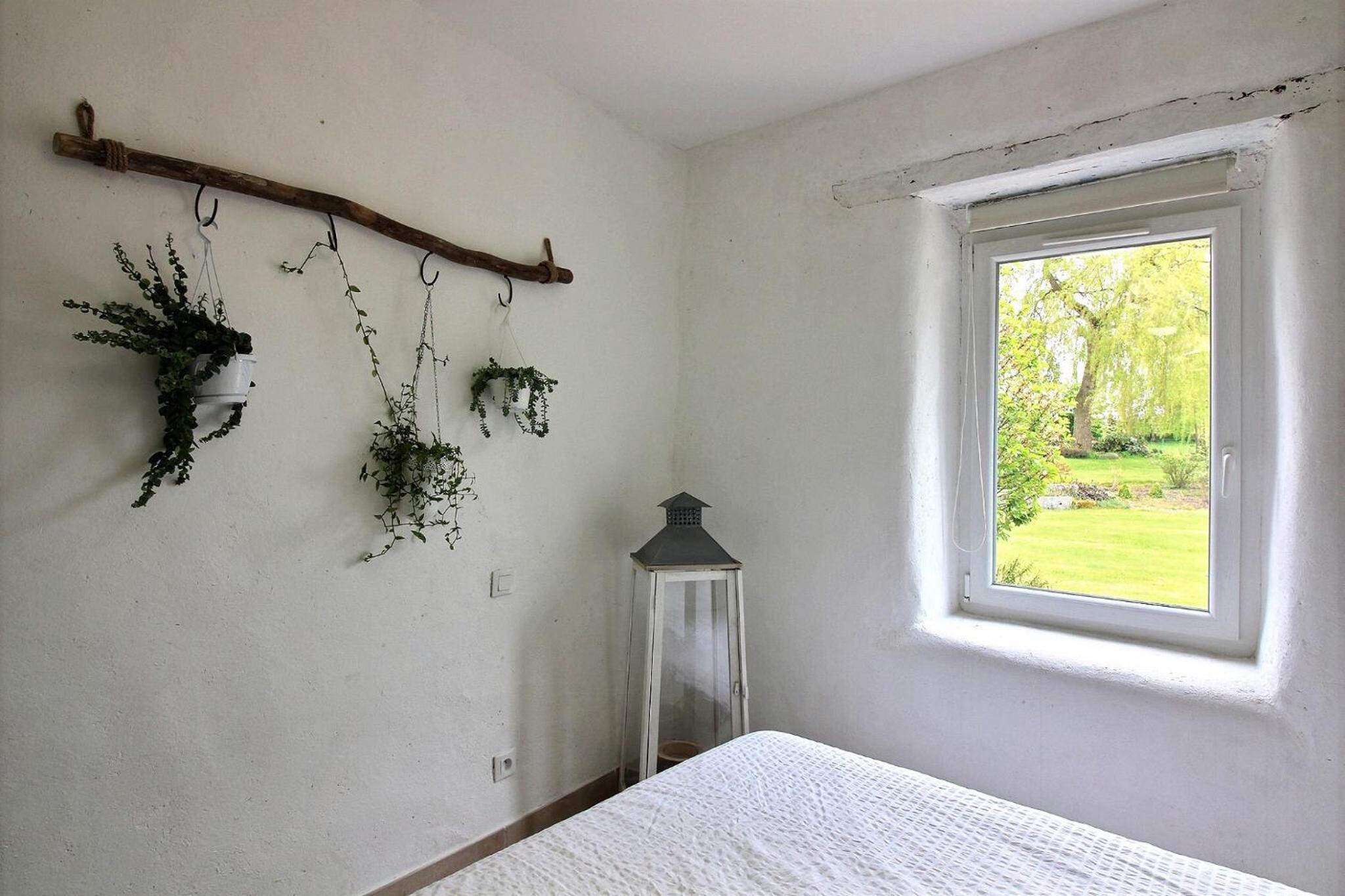 Three-Bedroom House - Photo 2