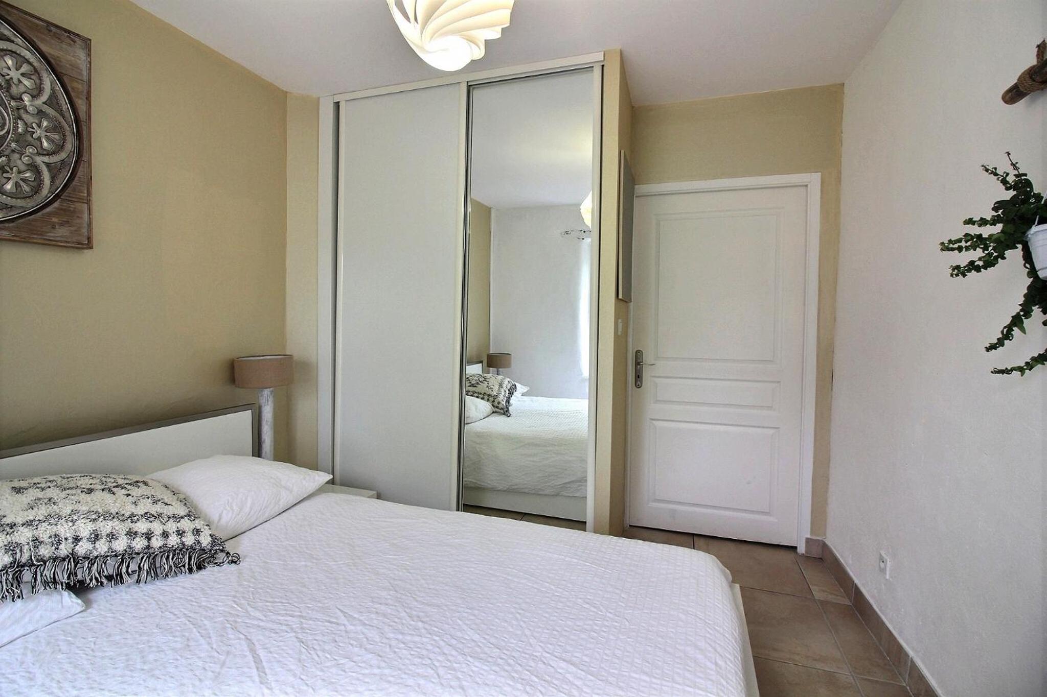 Three-Bedroom House - Photo 3