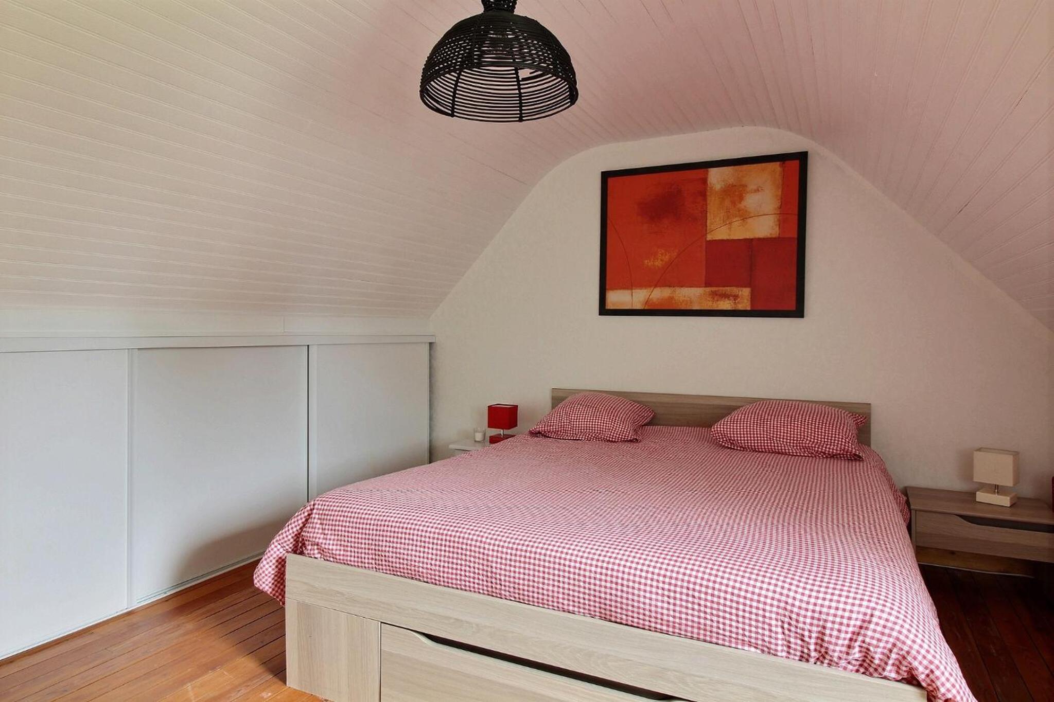 Three-Bedroom House - Photo 5