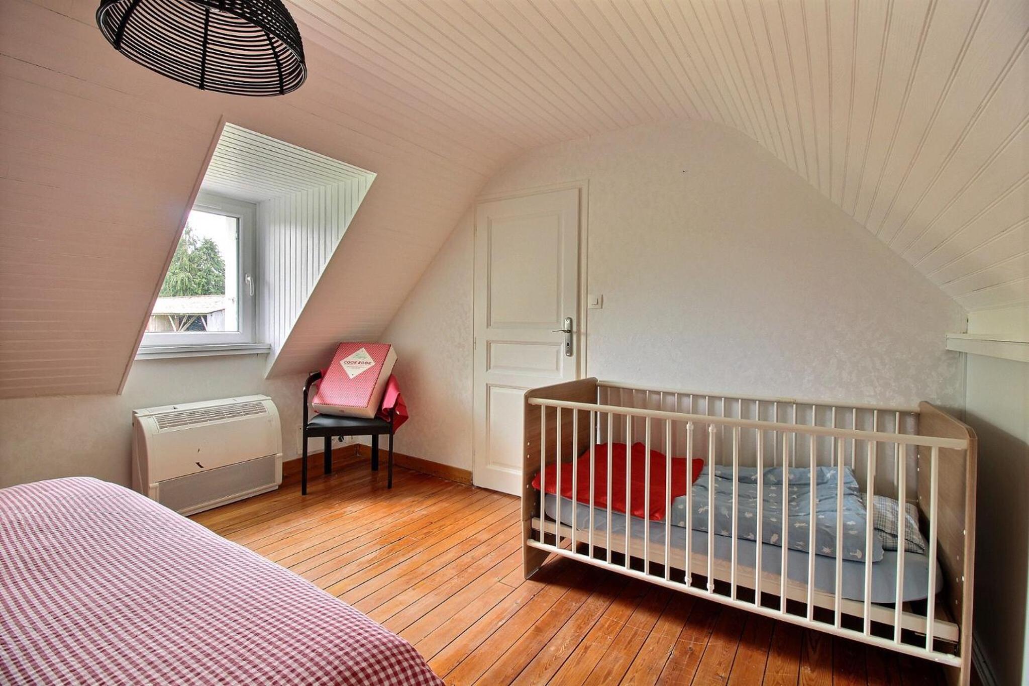 Three-Bedroom House - Photo 6