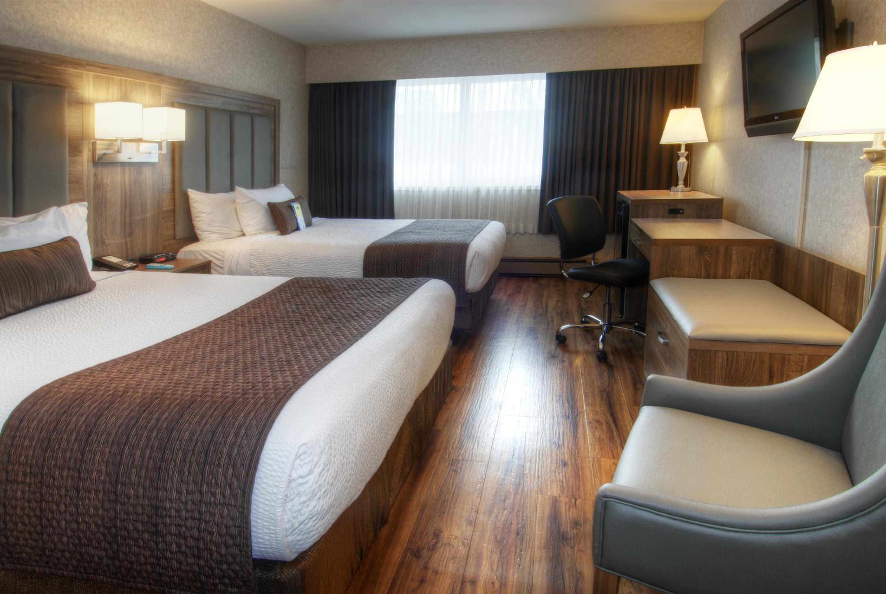 Standard Double Room with Harbor View - Photo 2