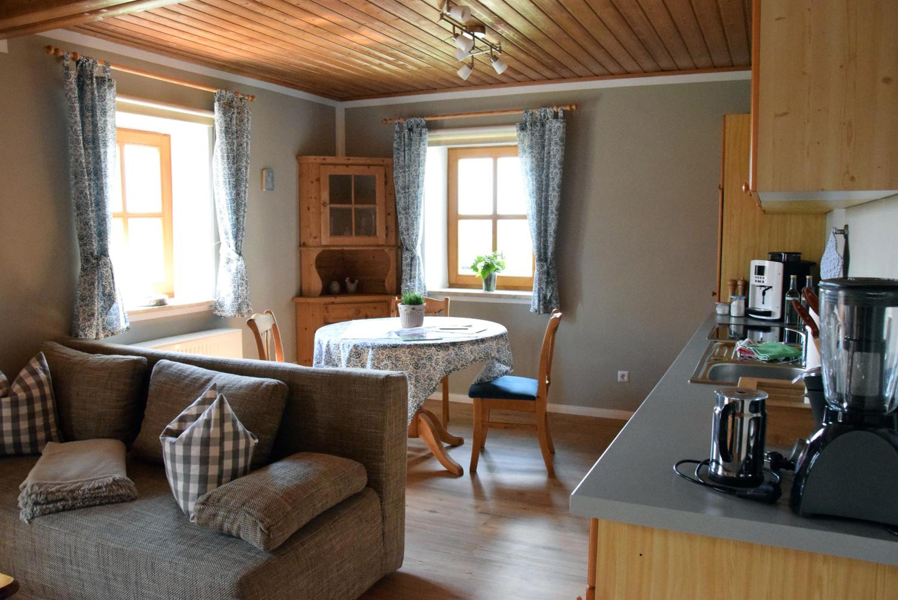 Apartment with Balcony photo 3