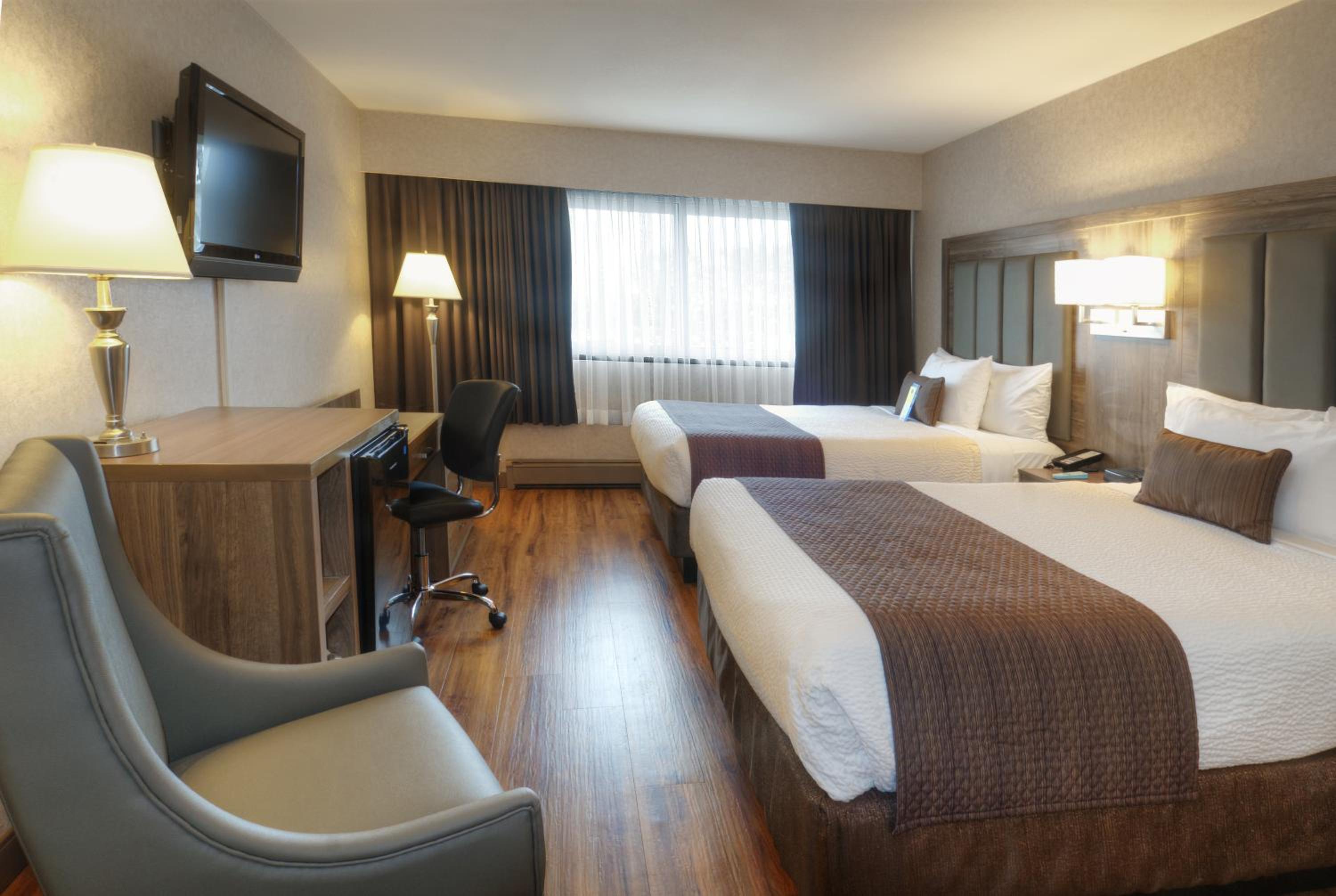 Standard Double Room with Street View - Photo 4