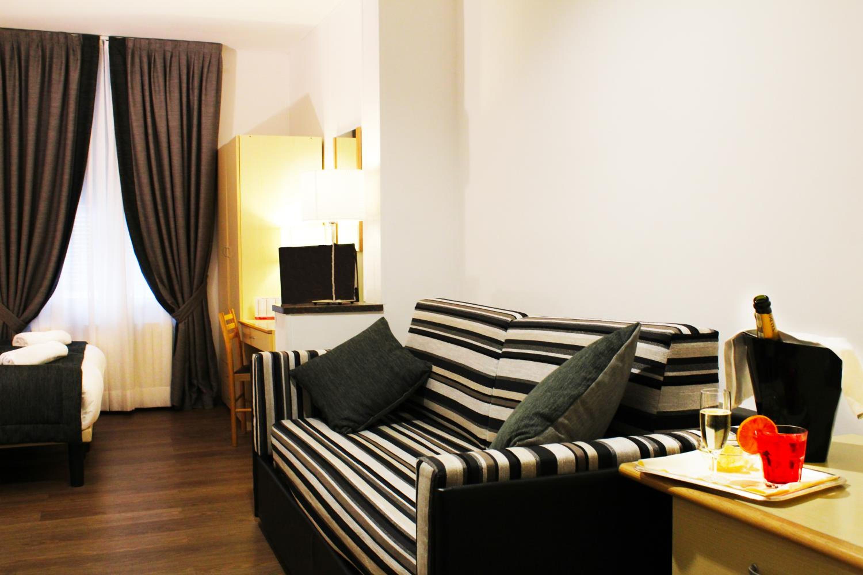Comfort Triple Room - Photo 7