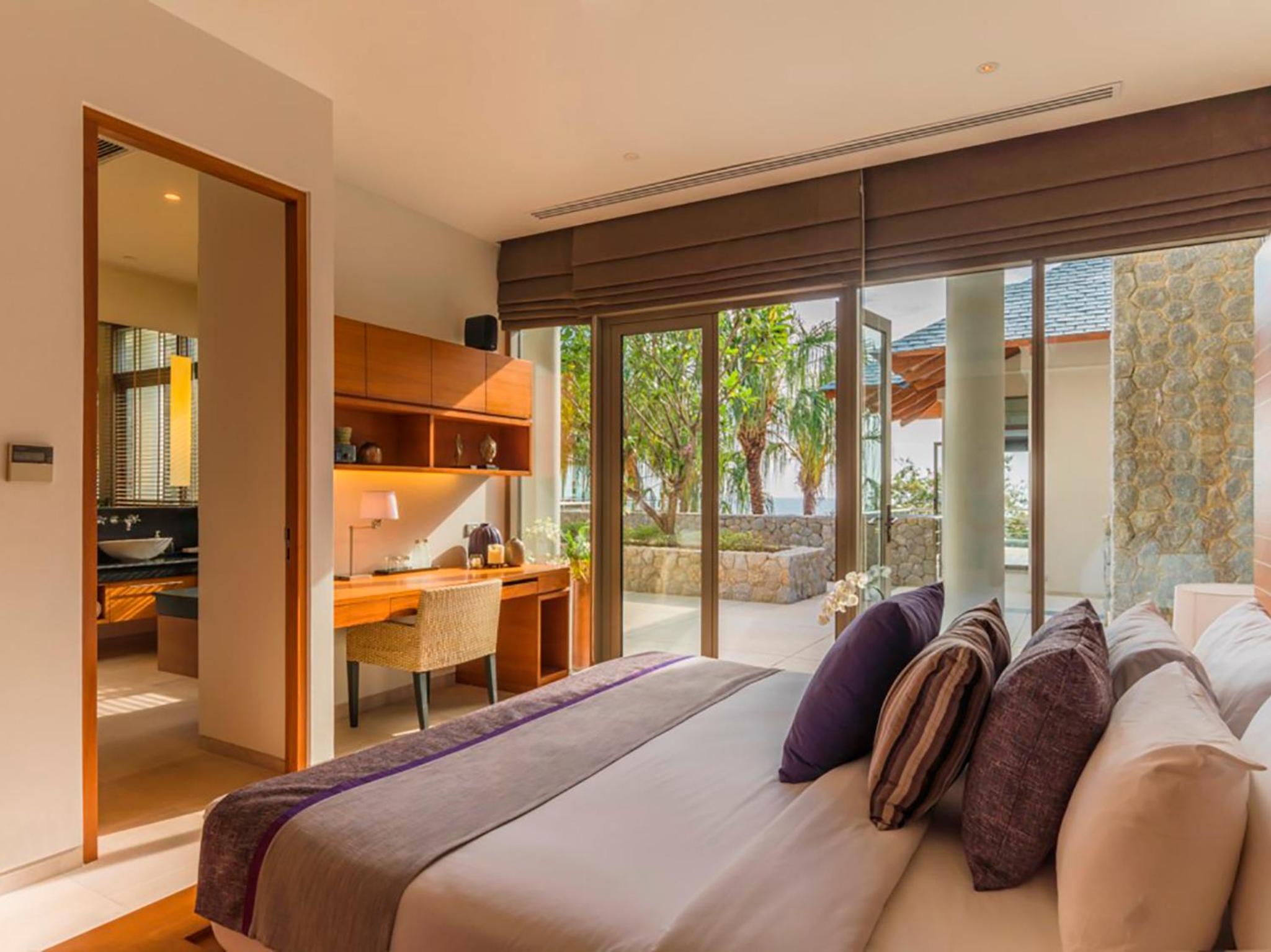 Villa with Sea View photo 1