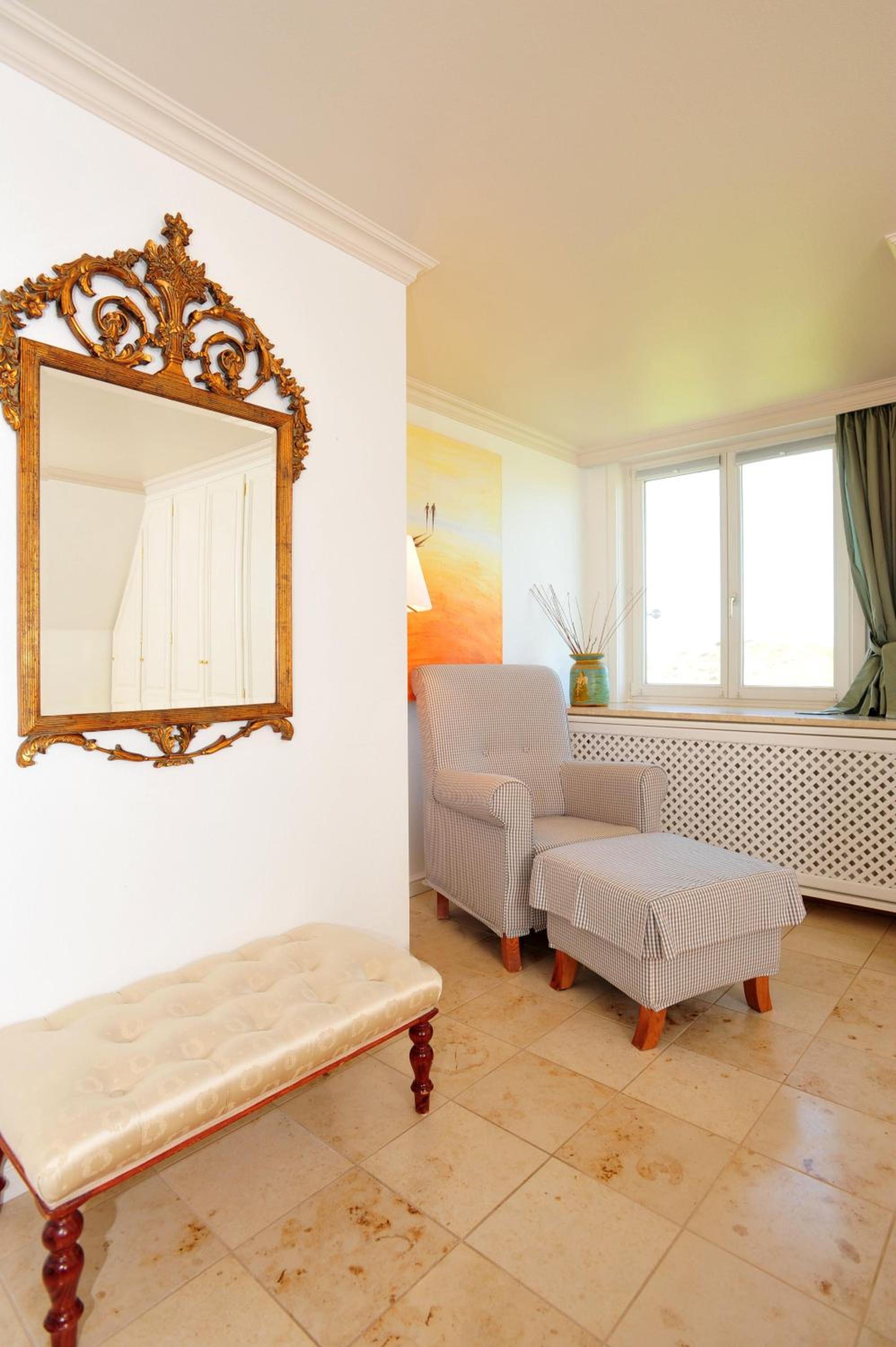 Two-Bedroom Apartment with Sea View photo 3