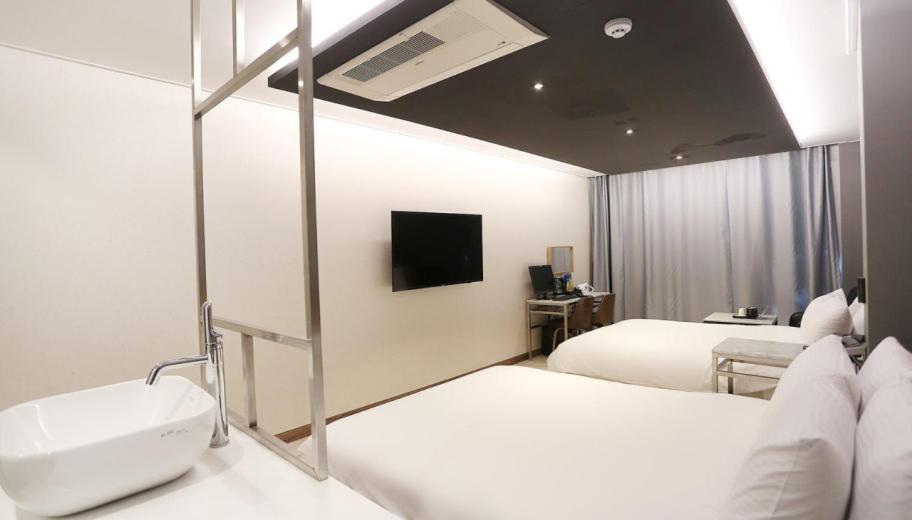 Suite with Terrace photo 2