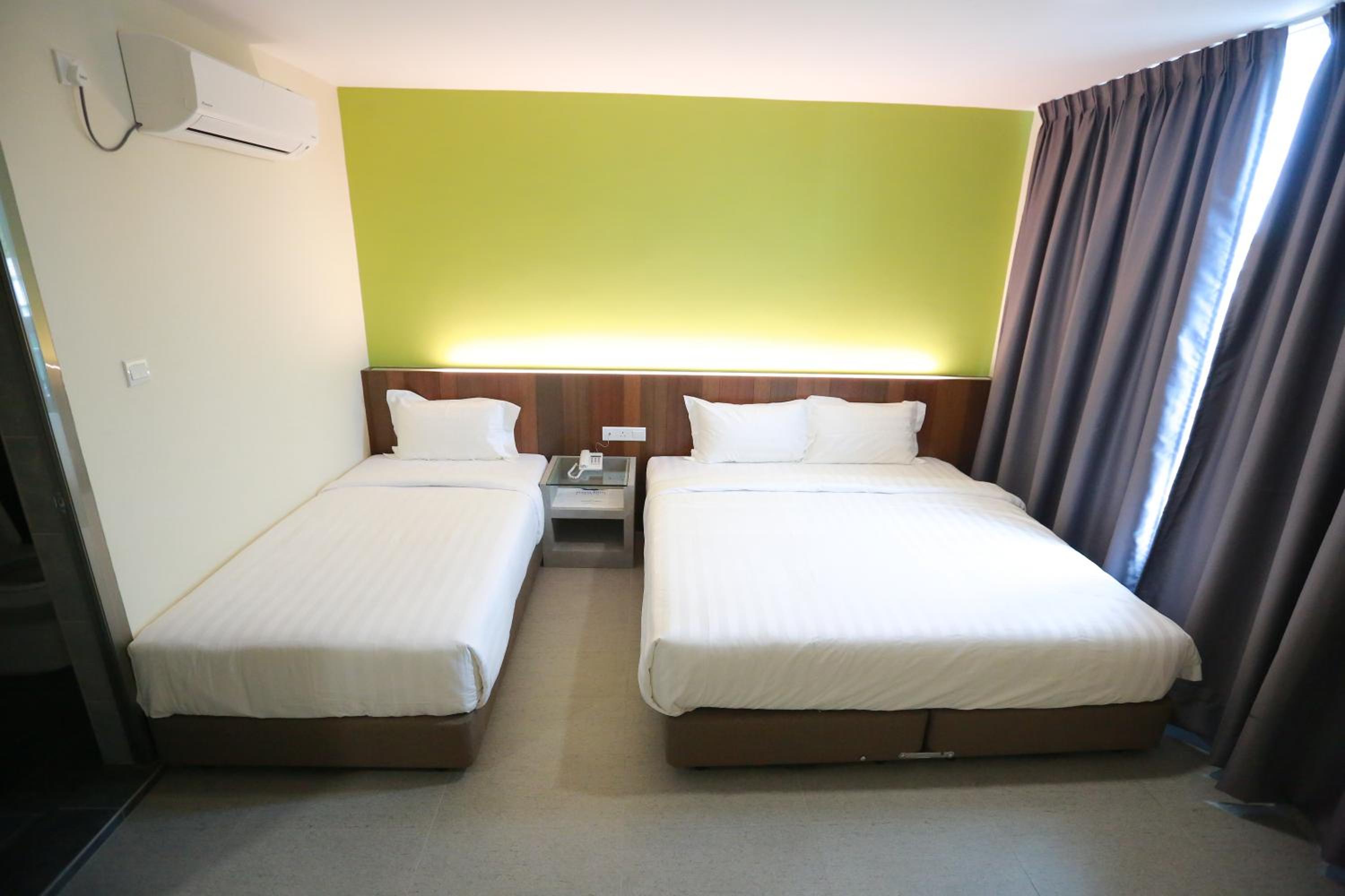 Deluxe Family Room - Photo 1