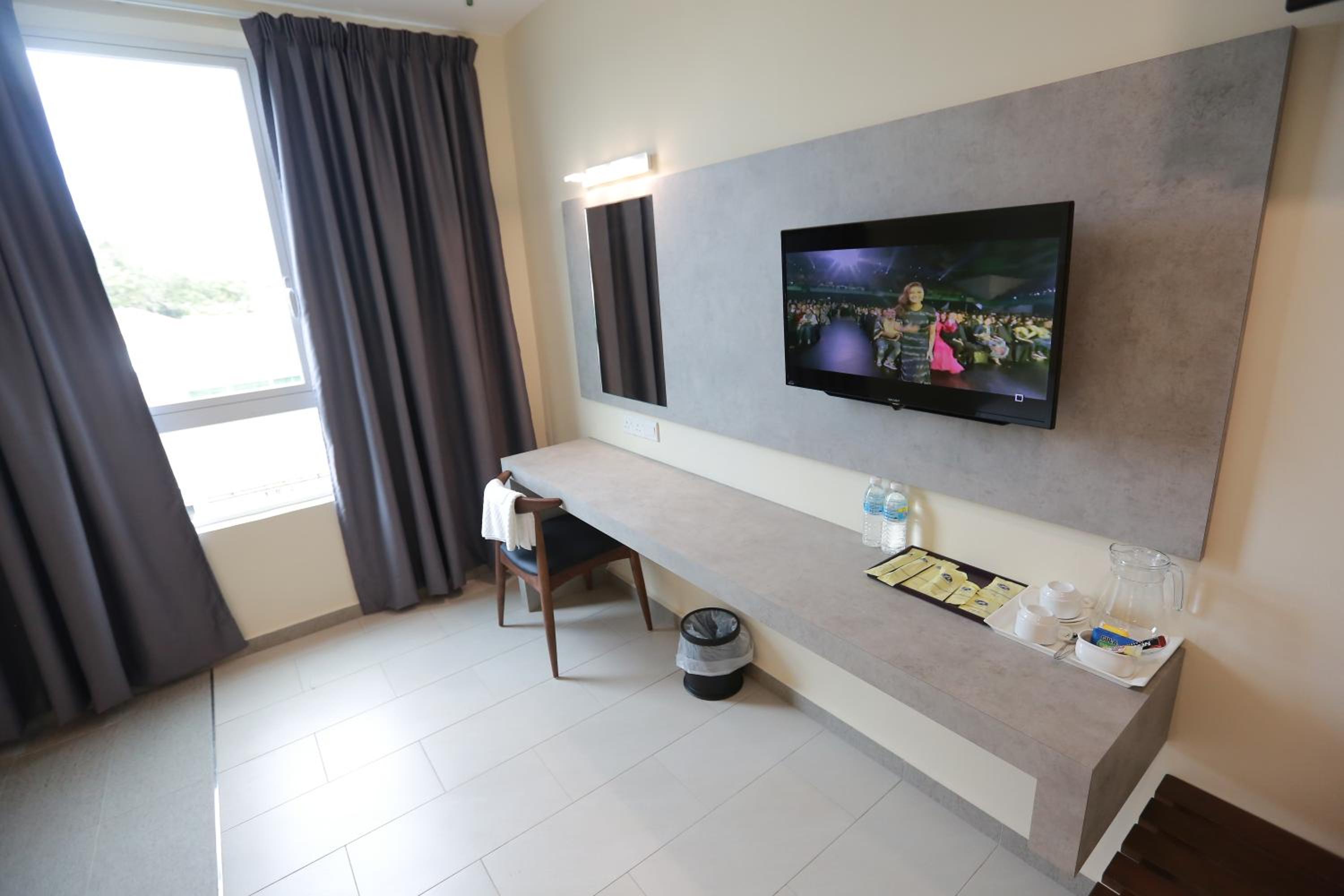 Deluxe Twin Room - Photo 1