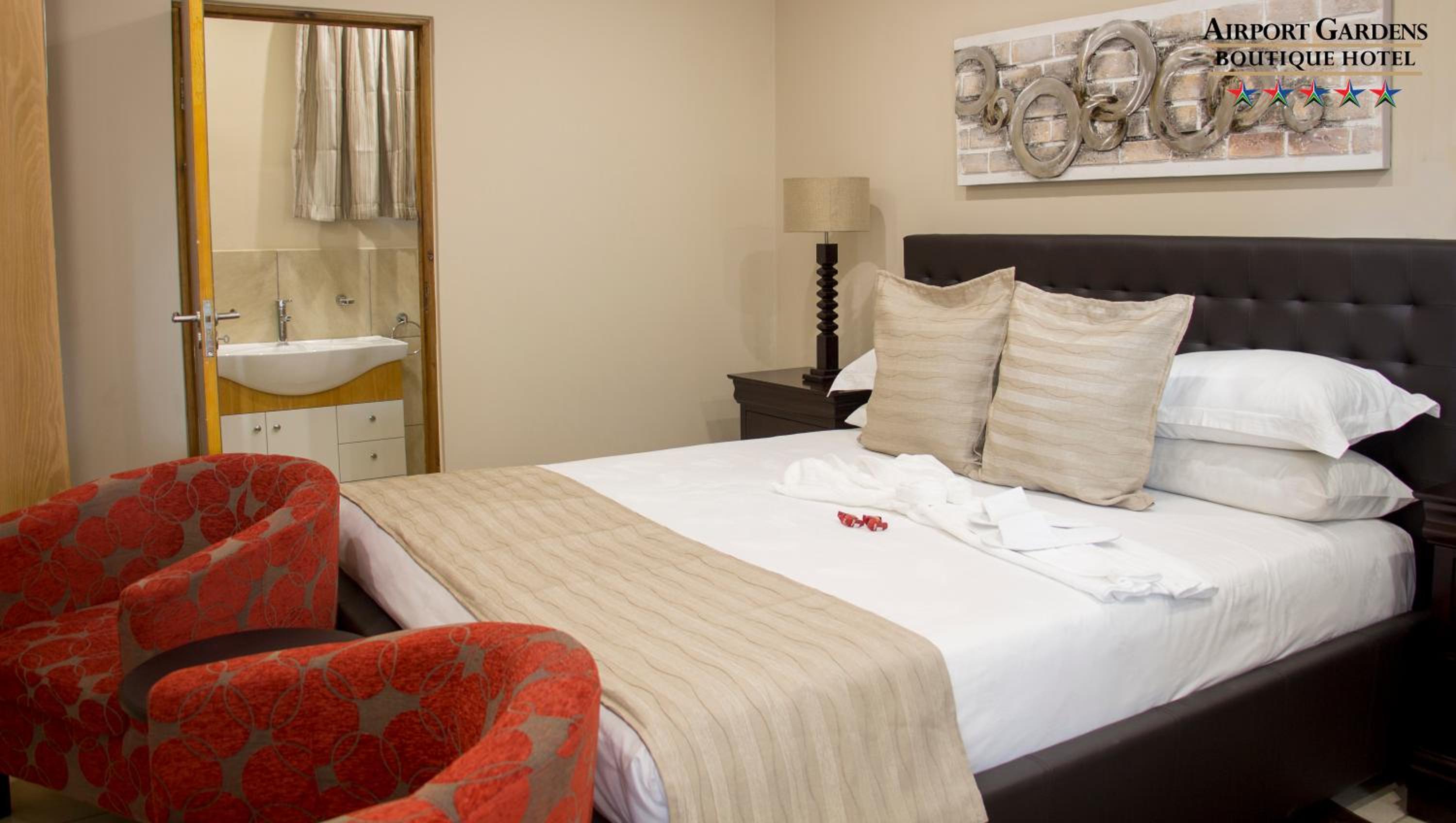 Deluxe King Room photo 2