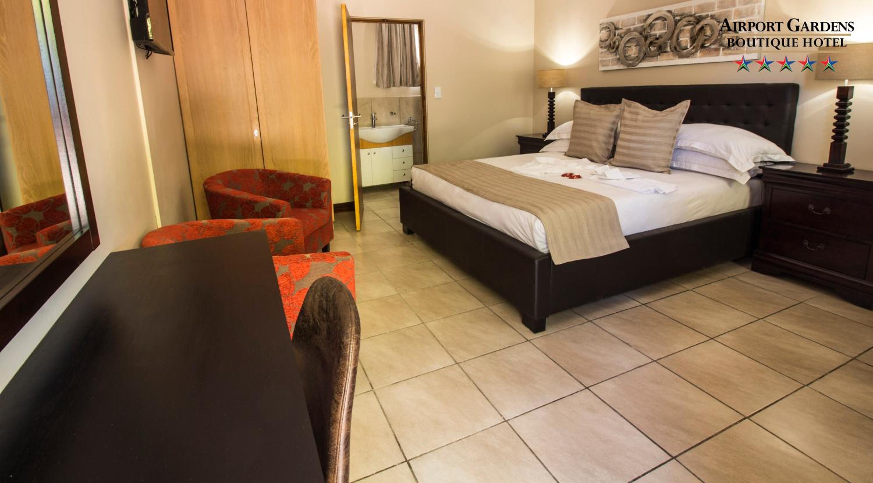 Standard King Self-catering Room photo 3