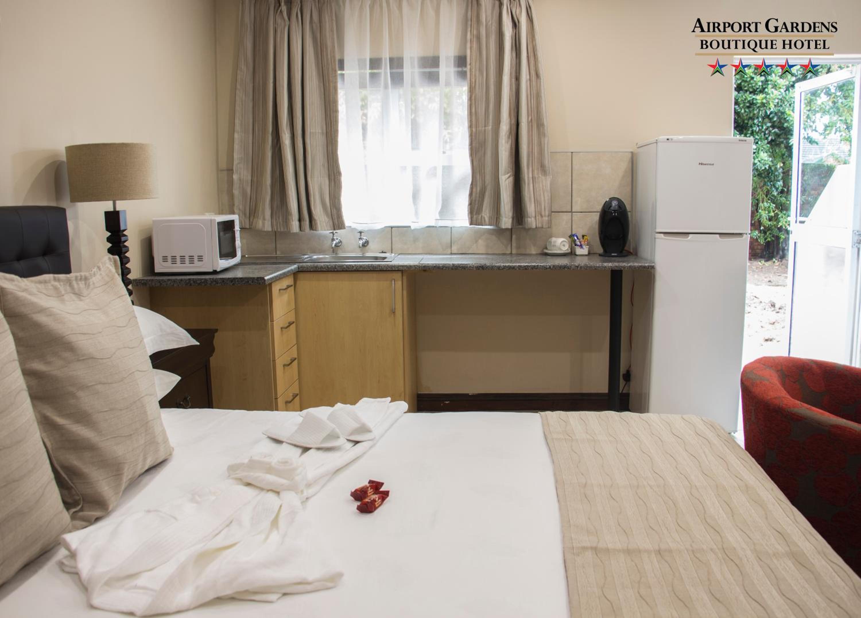 Standard King Self-catering Room photo 2