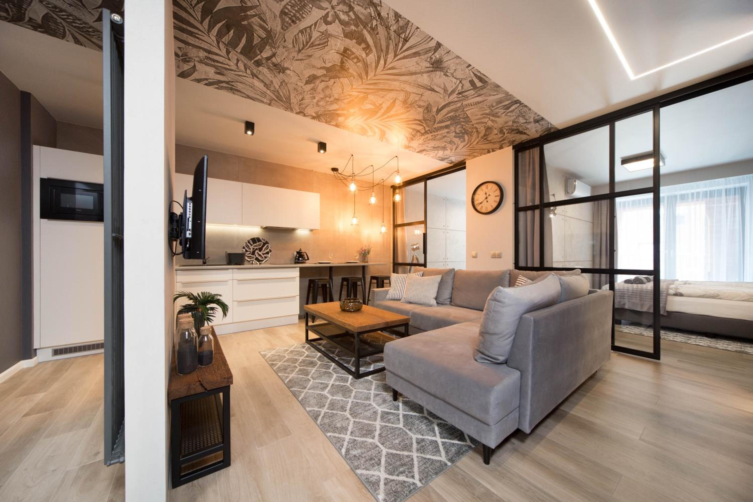 Apartment with Jacuzzi - Photo 1