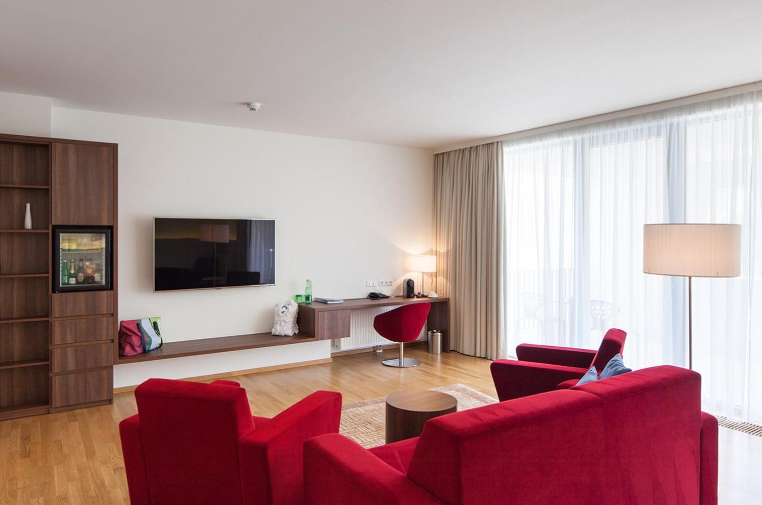 Junior Suite with Terrace and Thermal Bath Access - Photo 5