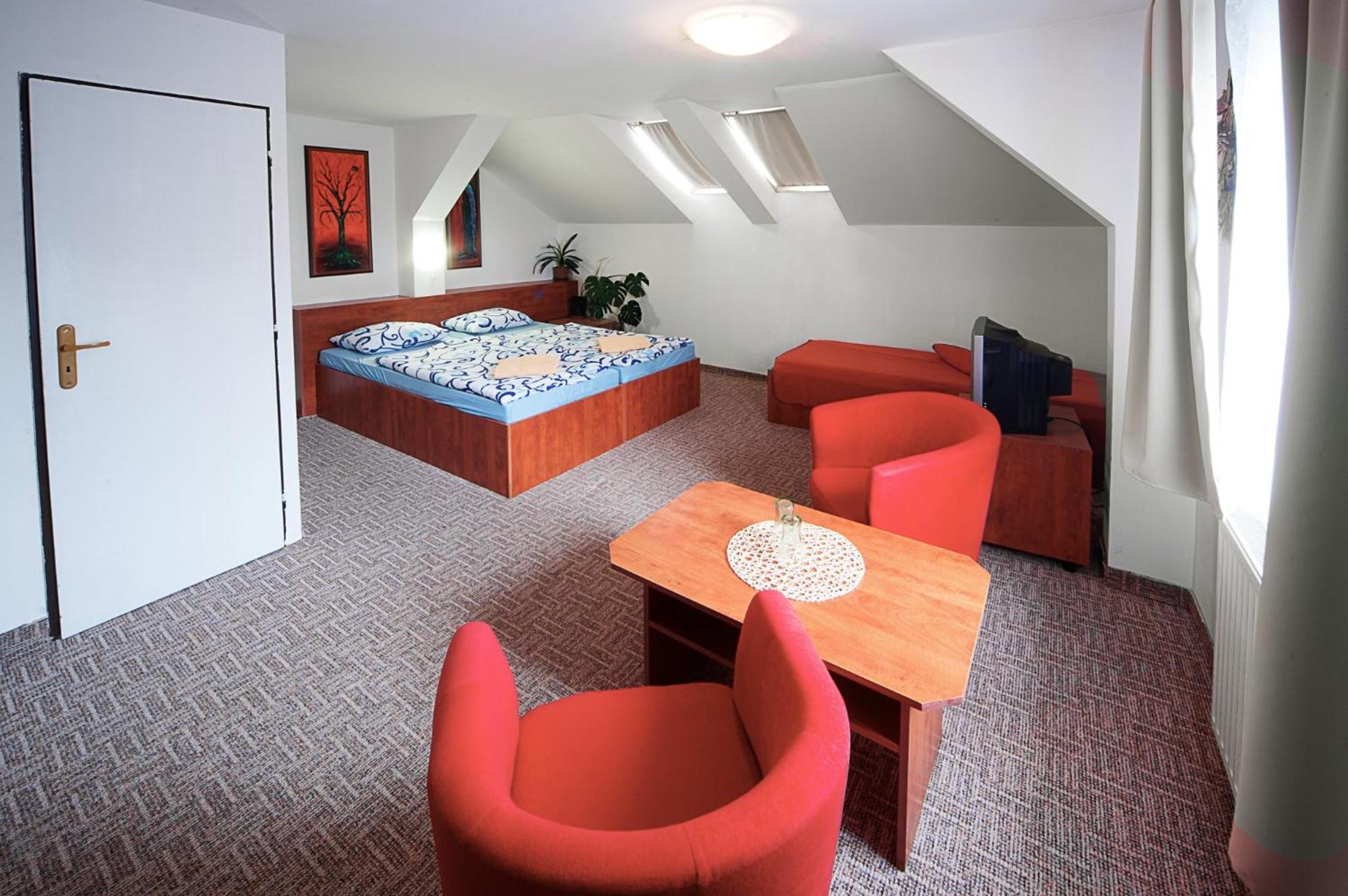 Triple Room photo 2