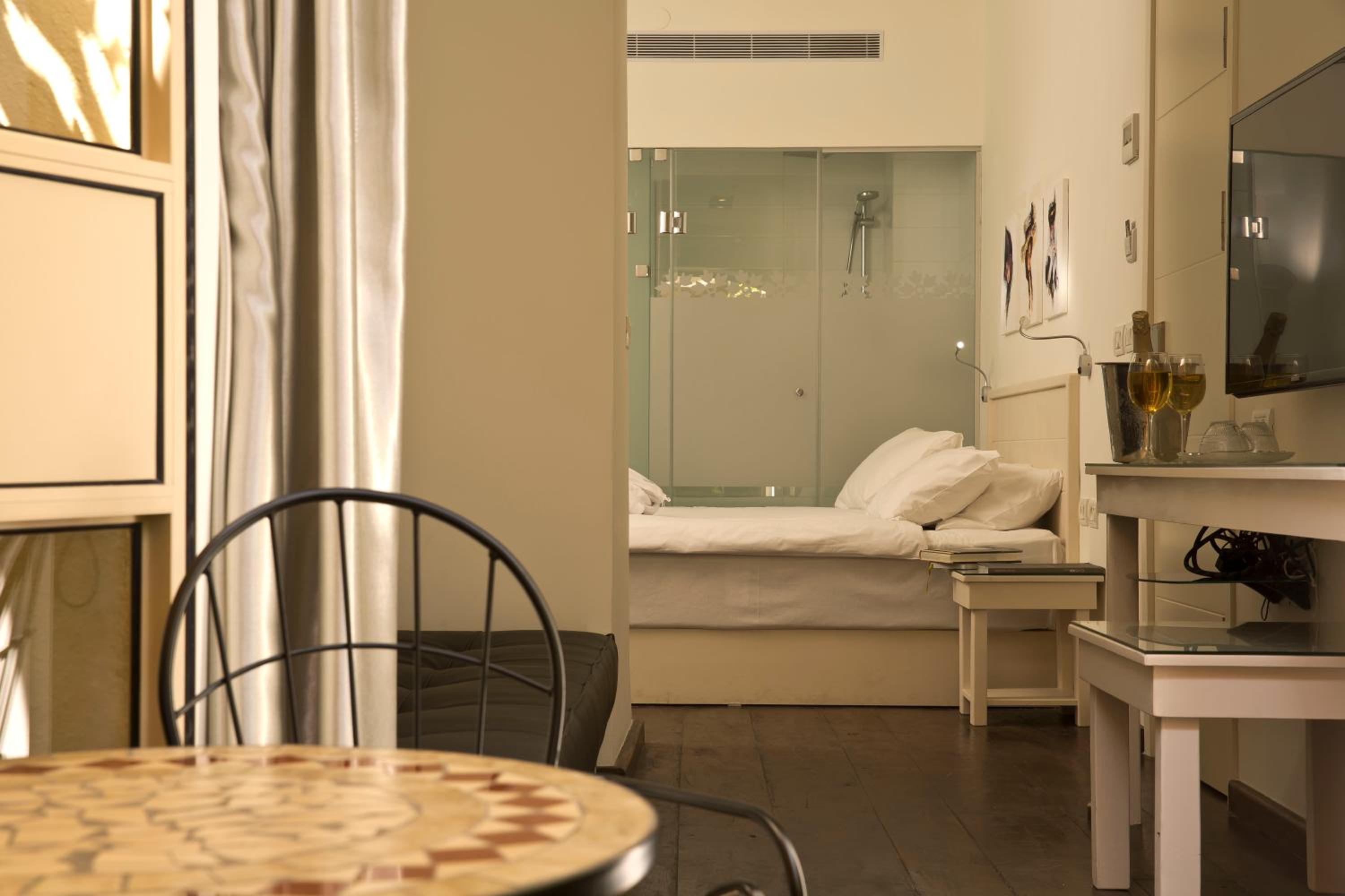 Superior Room - Photo 13