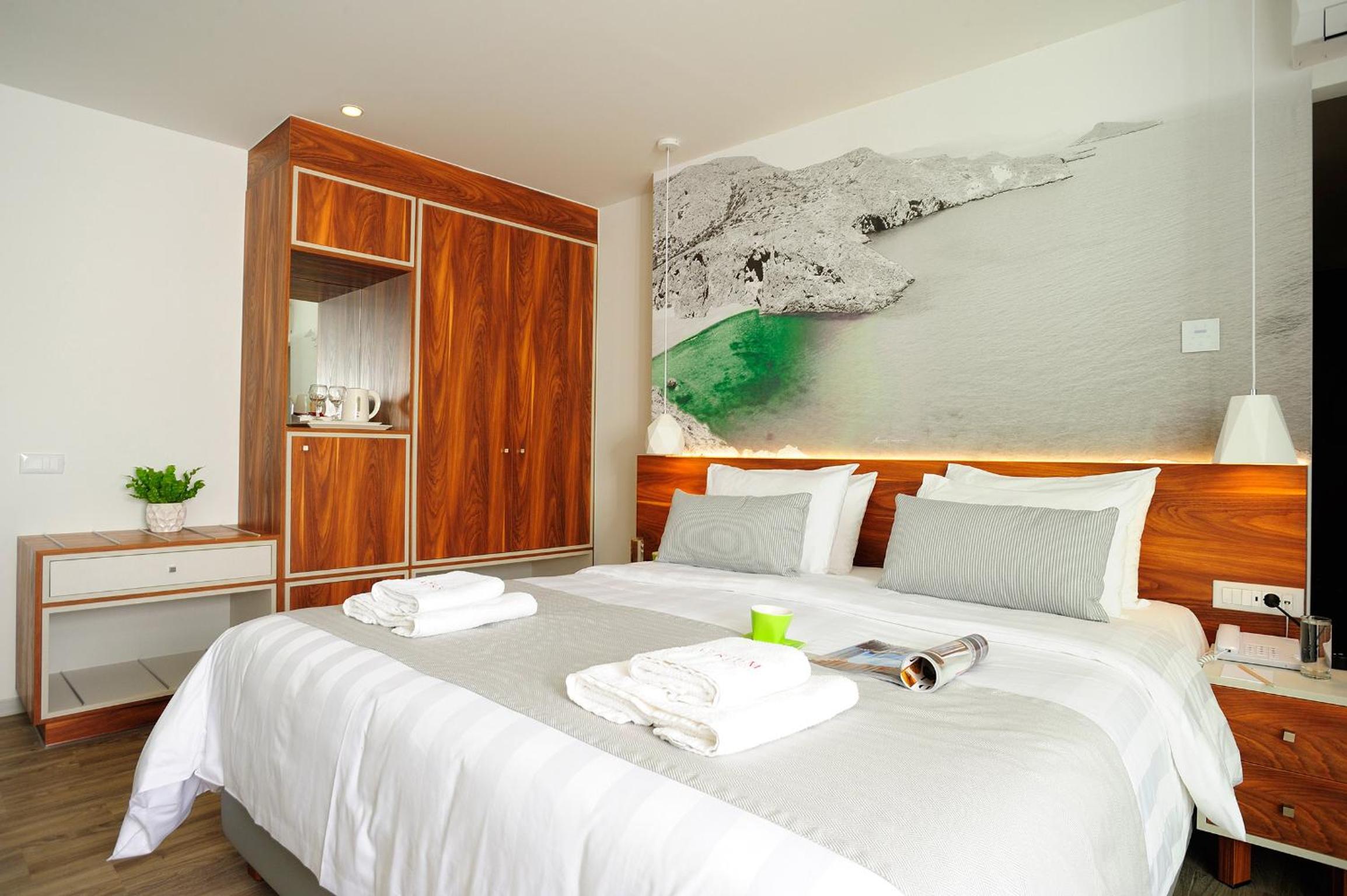 Superior Room with Pool View