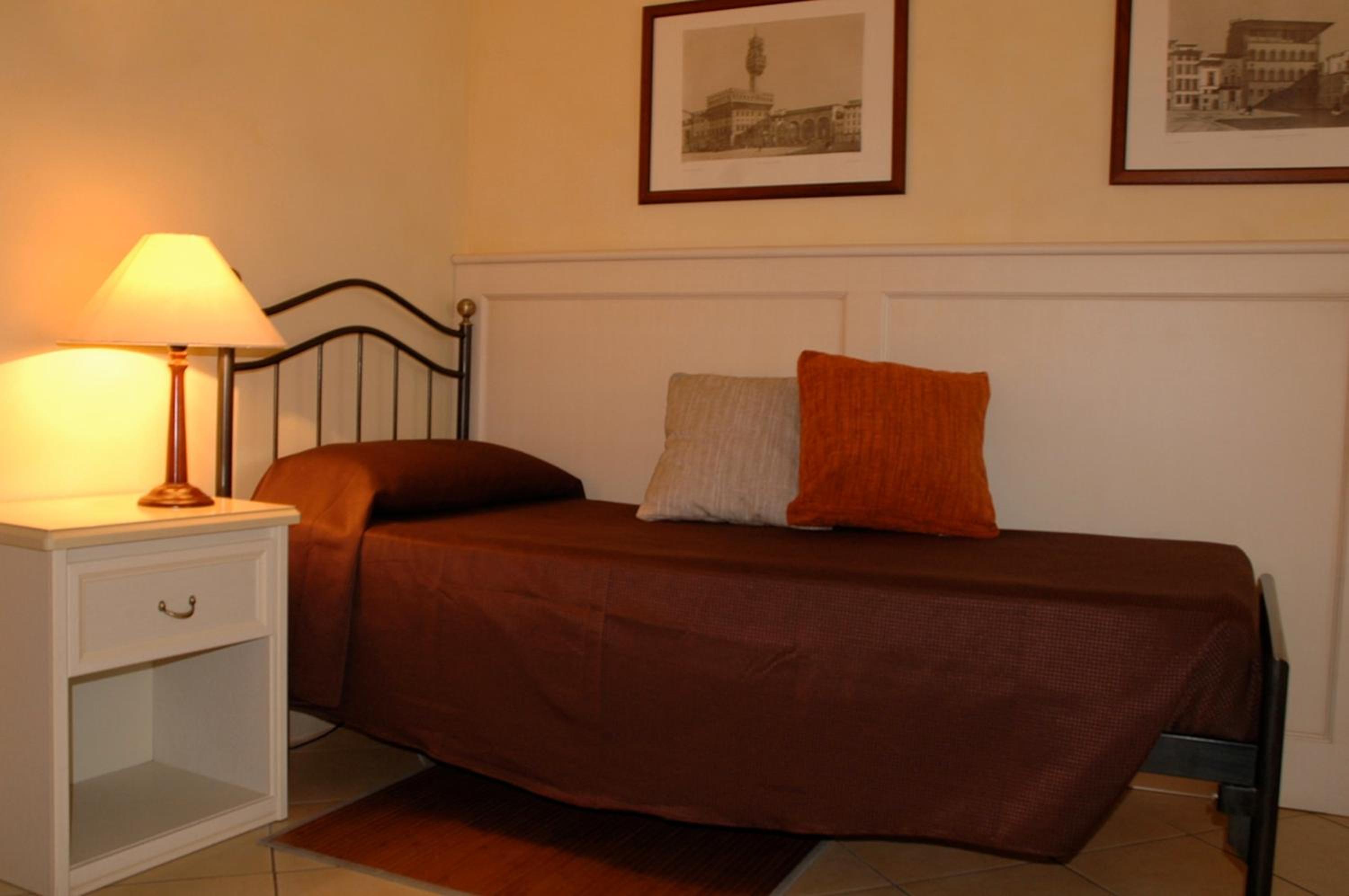 Triple Room with Balcony and City View photo 3