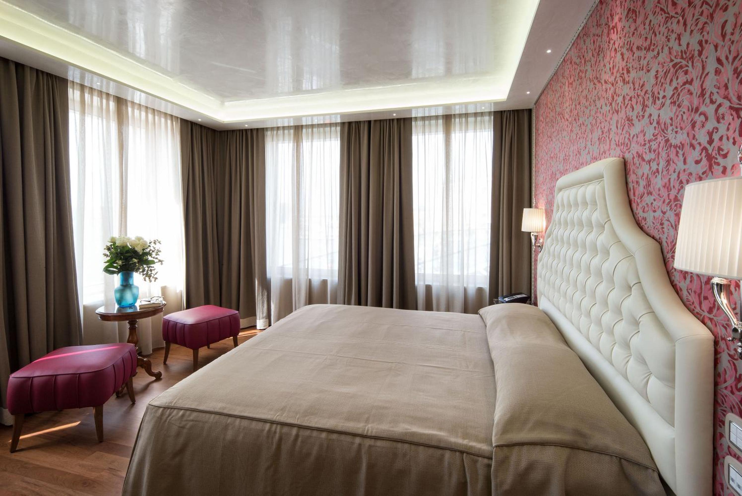 Deluxe Double or Twin Room with Grand Canal View and Full Breakfast