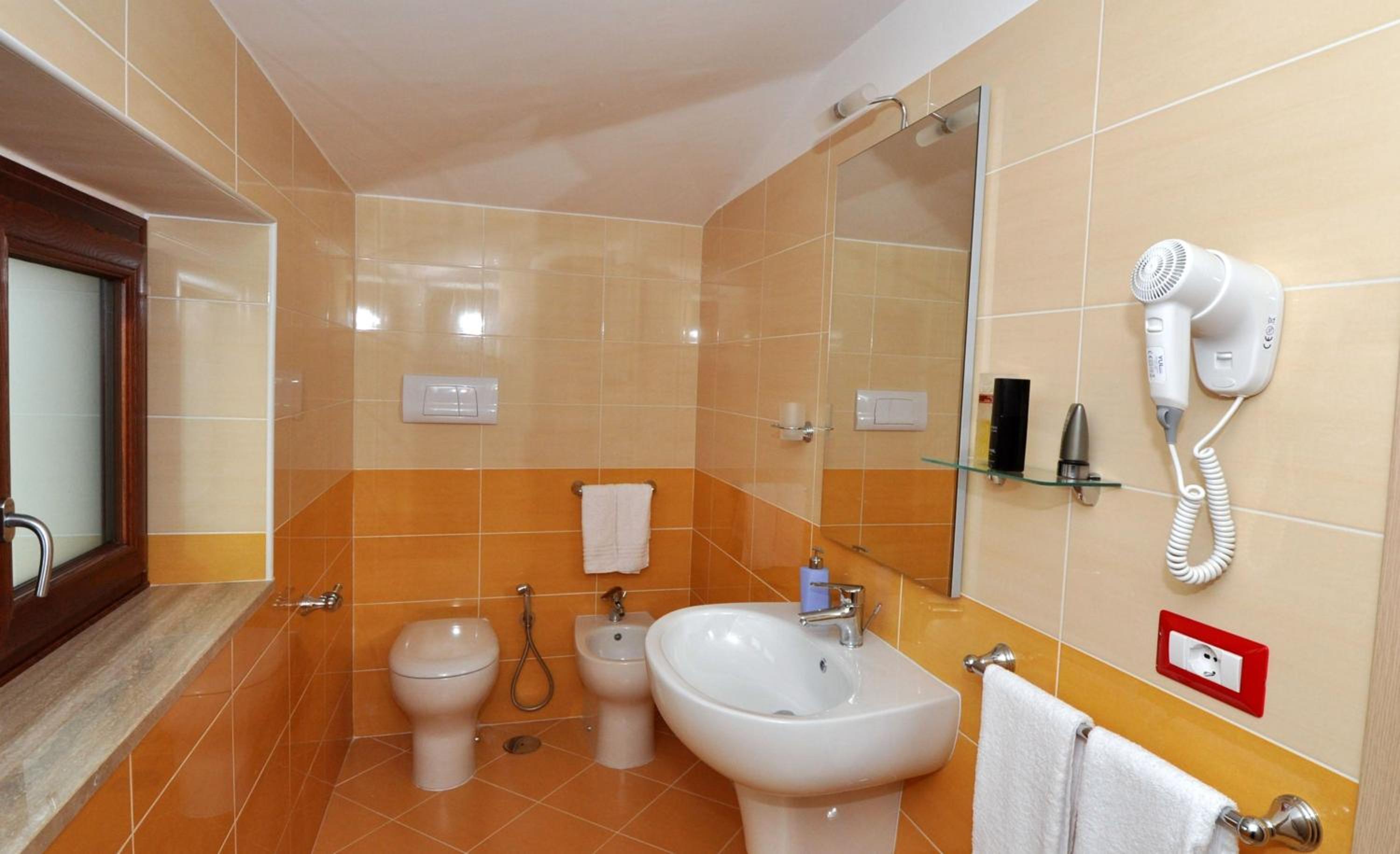 Standard Double Room photo 2