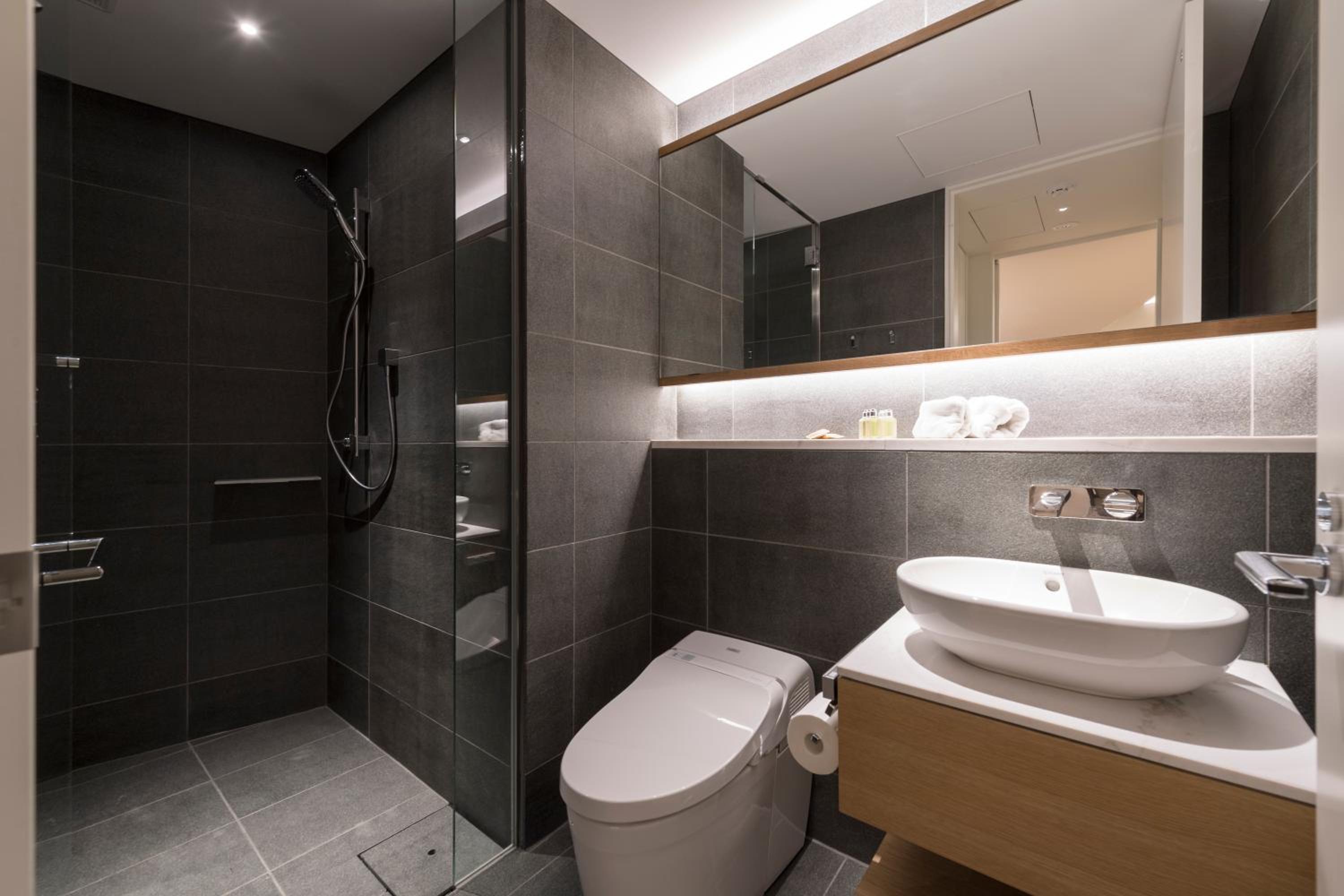 2 Bedroom Suite photo 2