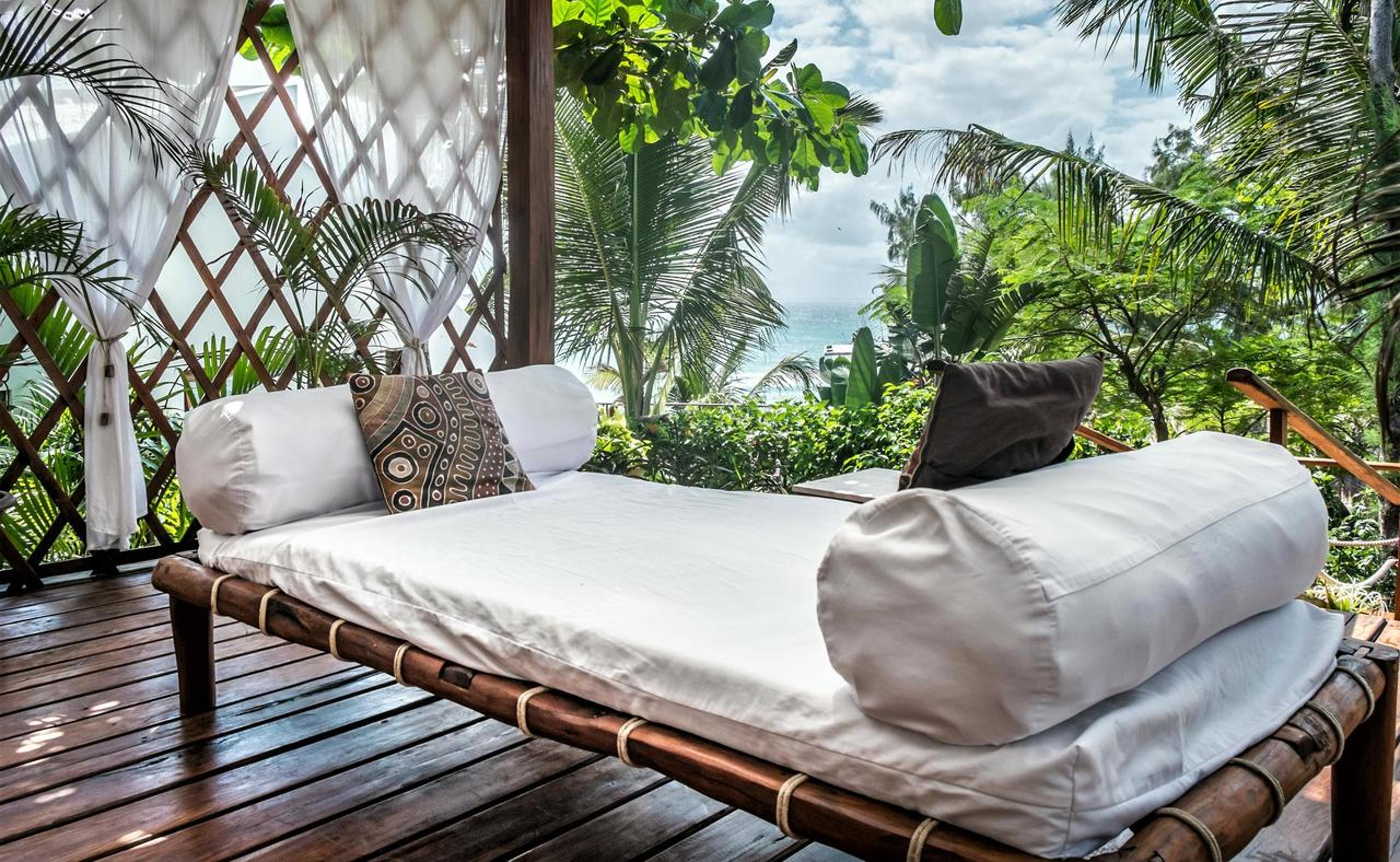 Double or Twin Room with Sea View photo 3