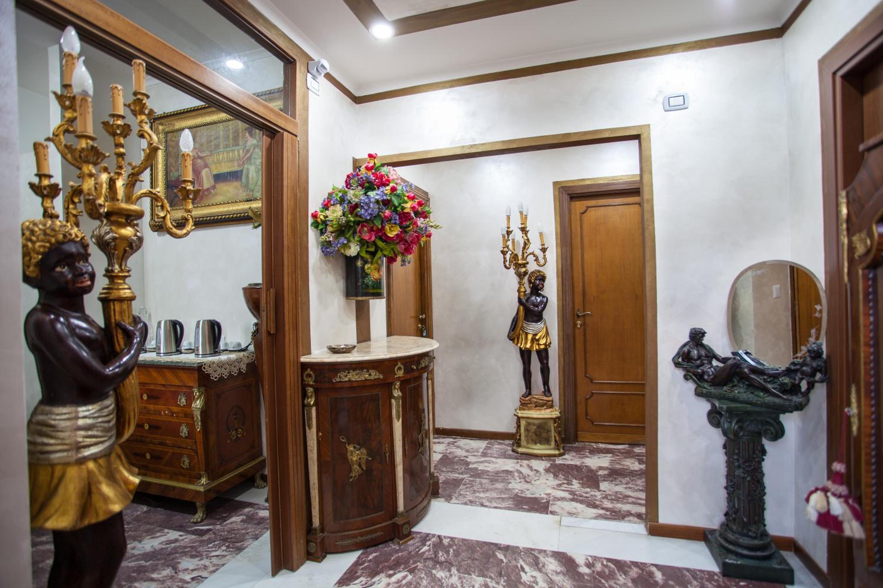 Deluxe Double or Twin Room with Balcony photo 3