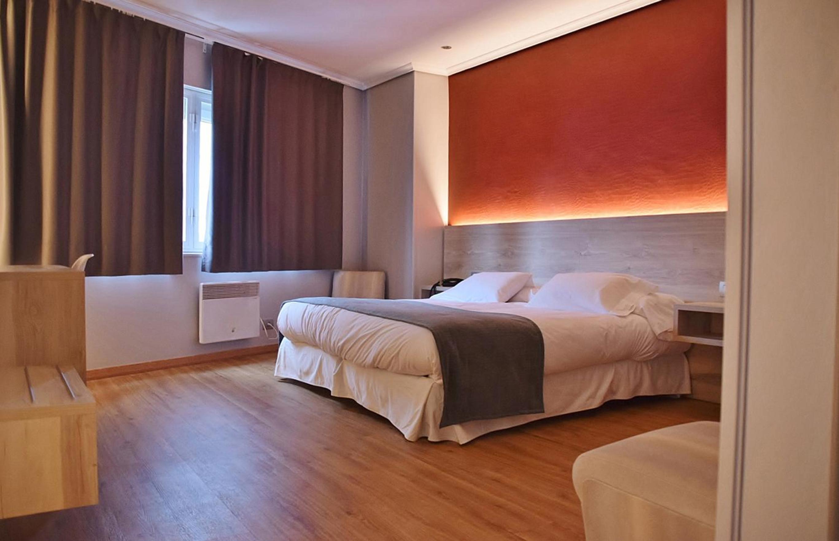 Double Room - Photo 4