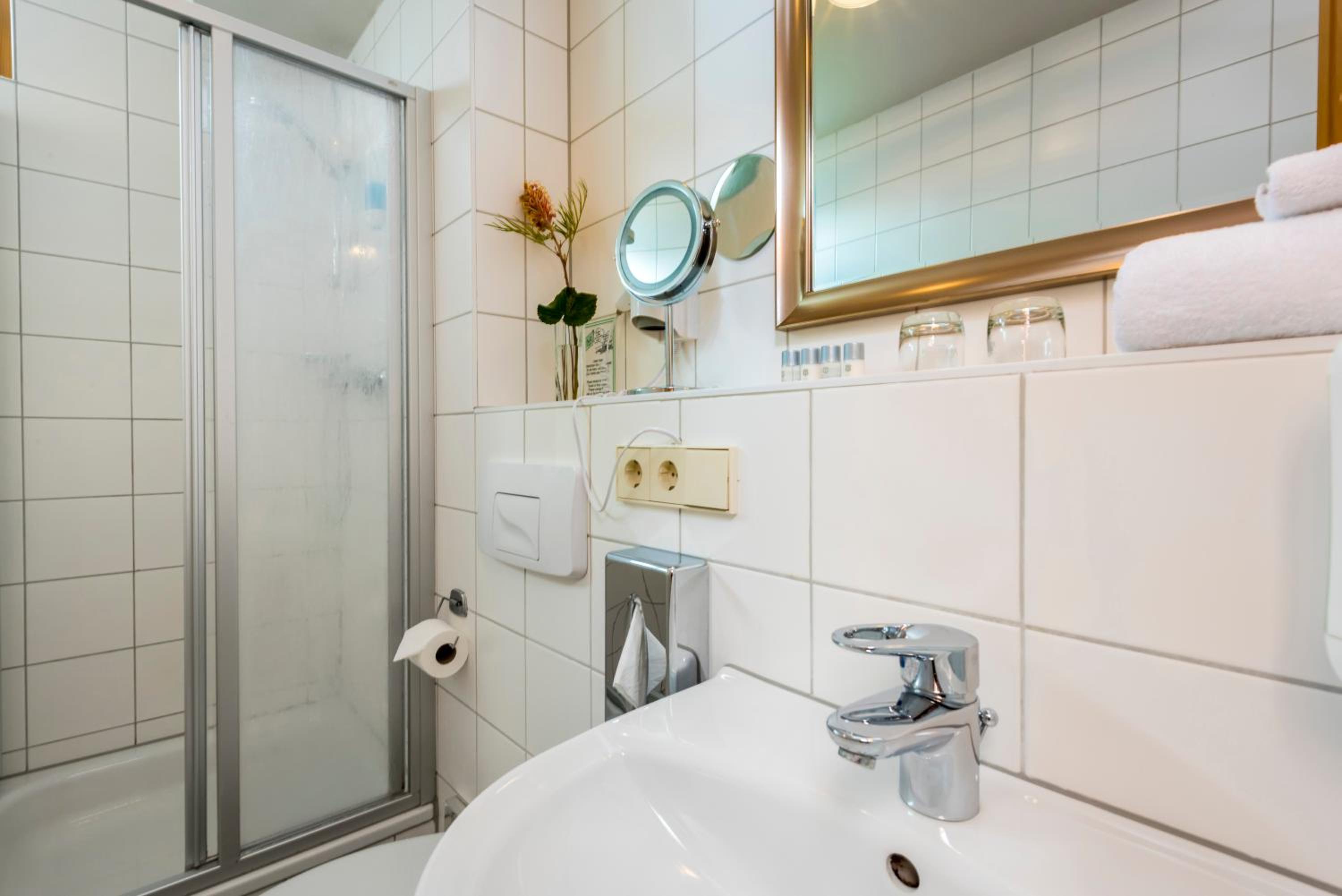 Single Room photo 2