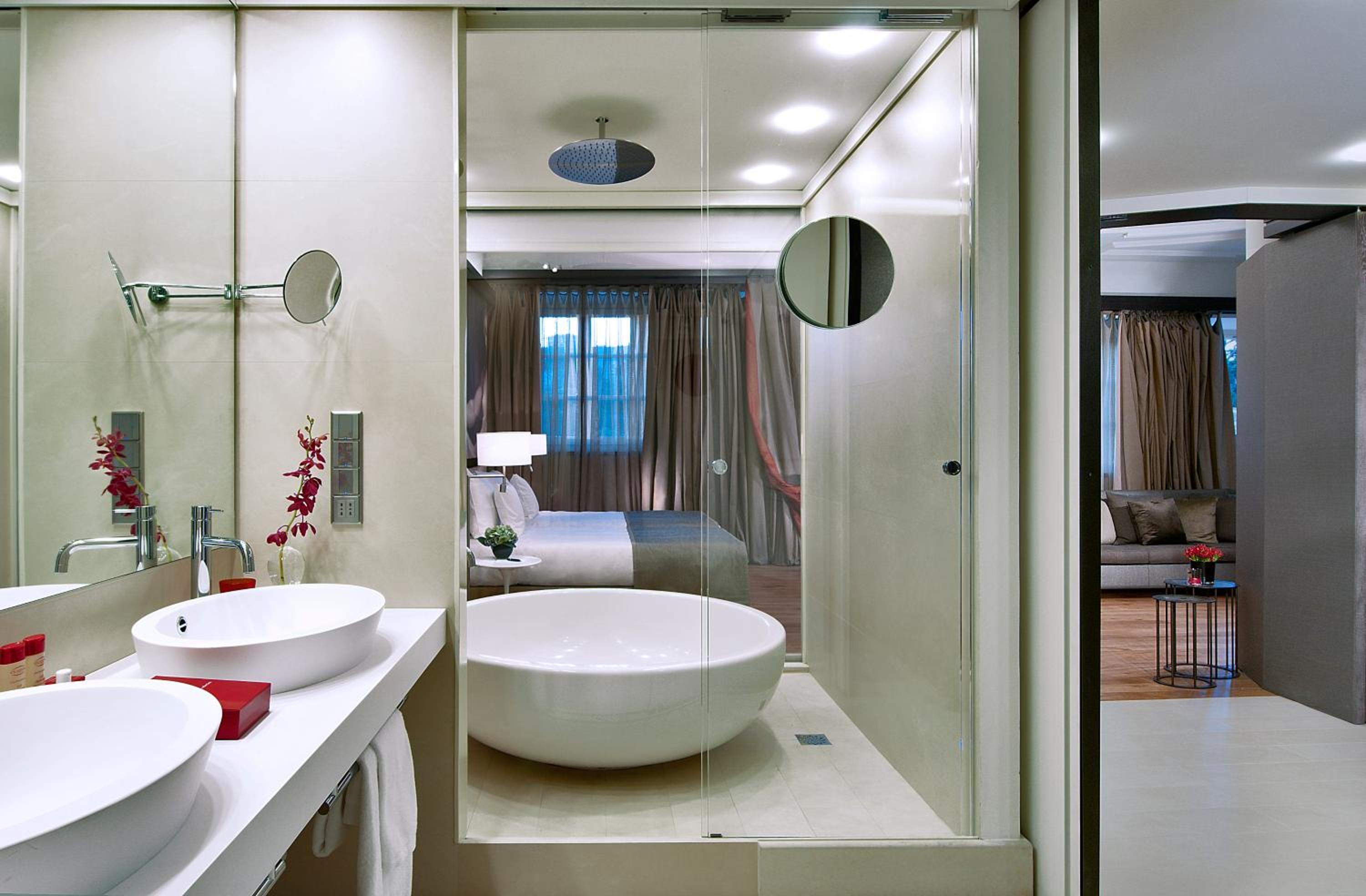 Vatican Suite with Spa Access photo 3