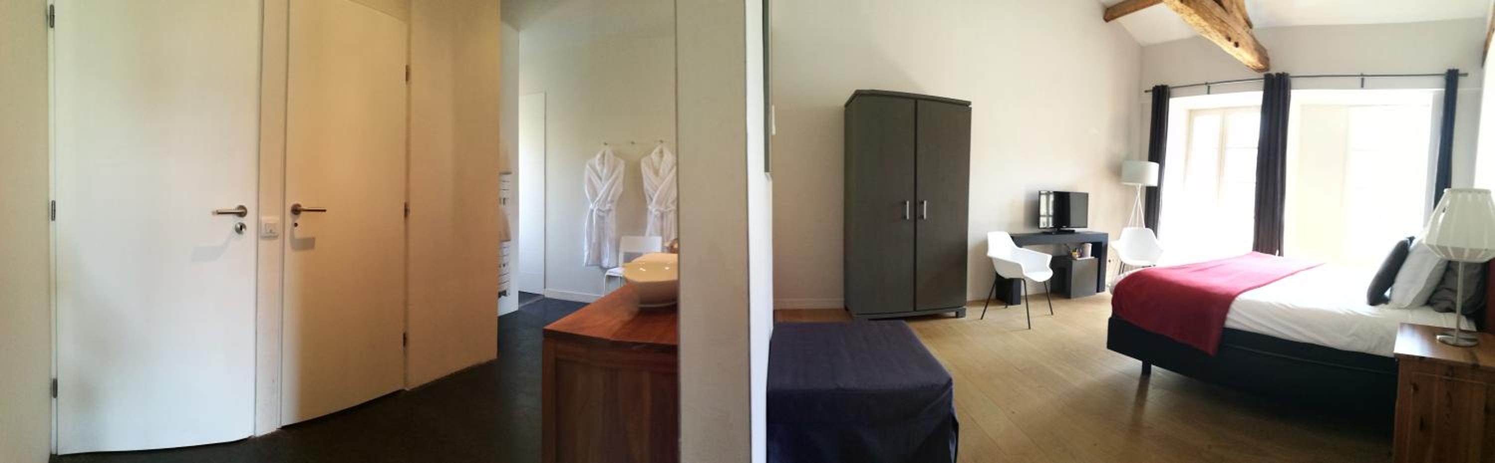 Deluxe King Room photo 2