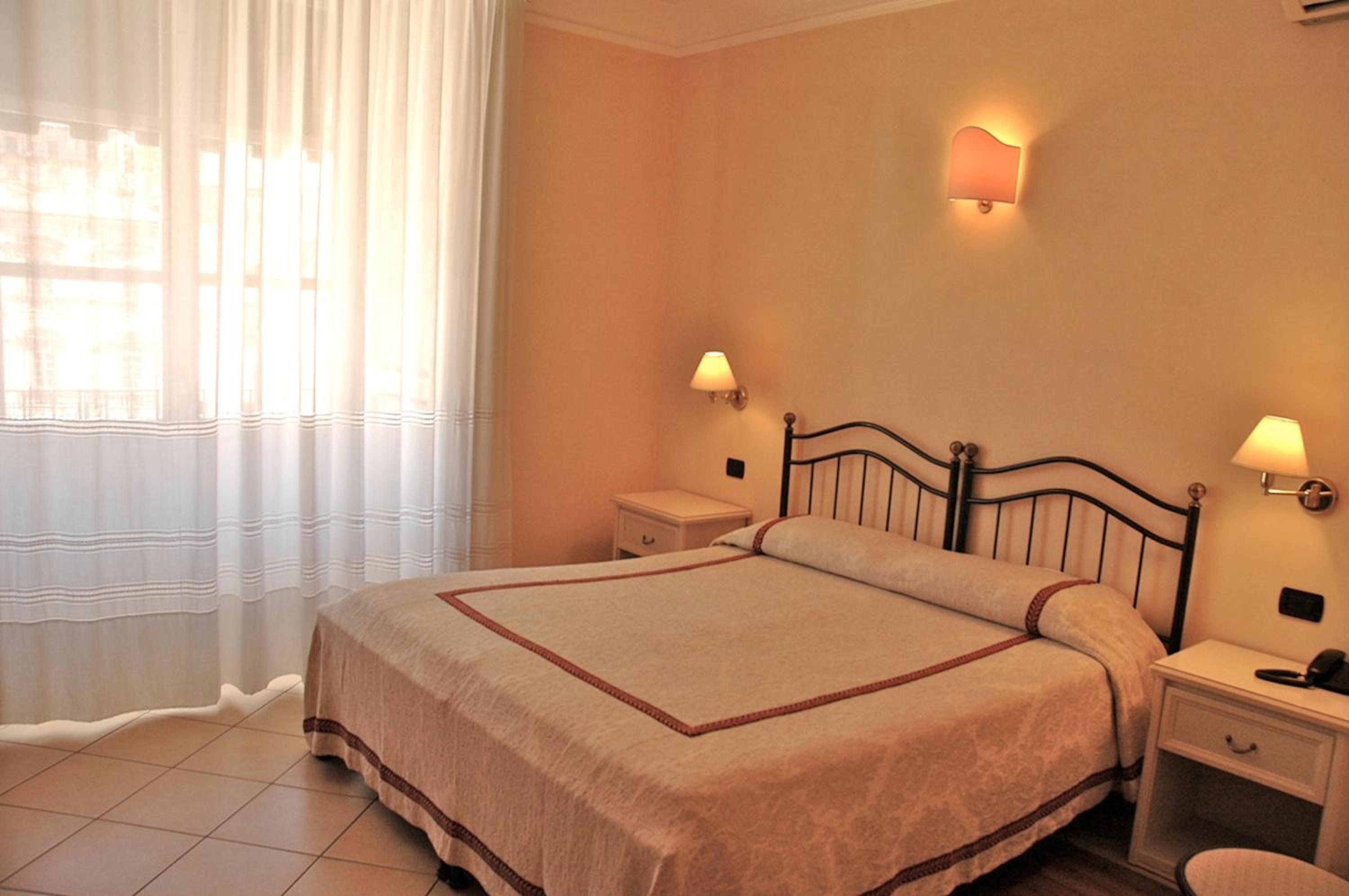 Triple Room with Balcony and City View photo 1