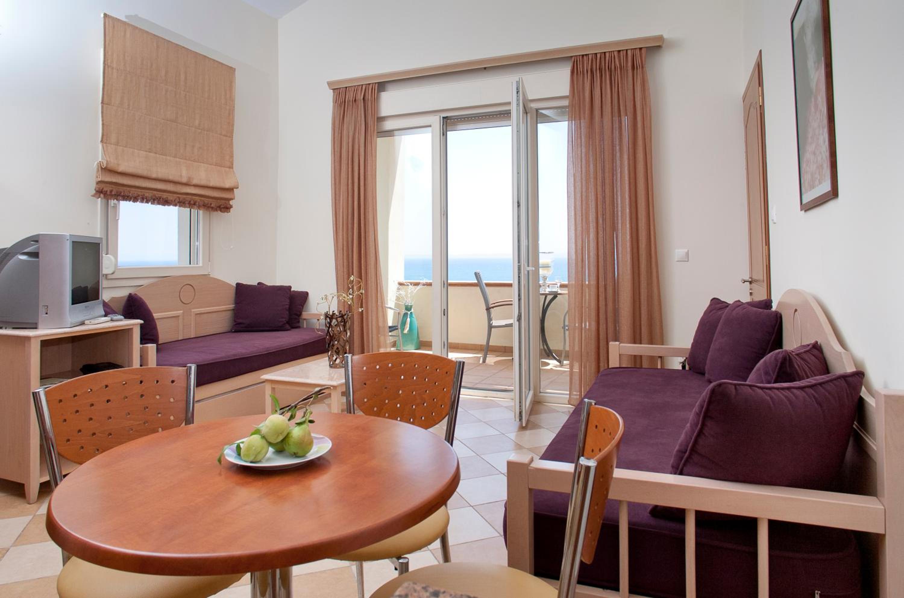 Apartment with Sea View (4 Adults) photo 2