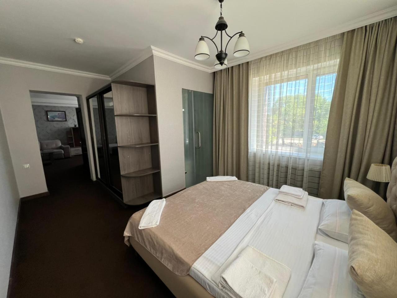 One-Bedroom Suite