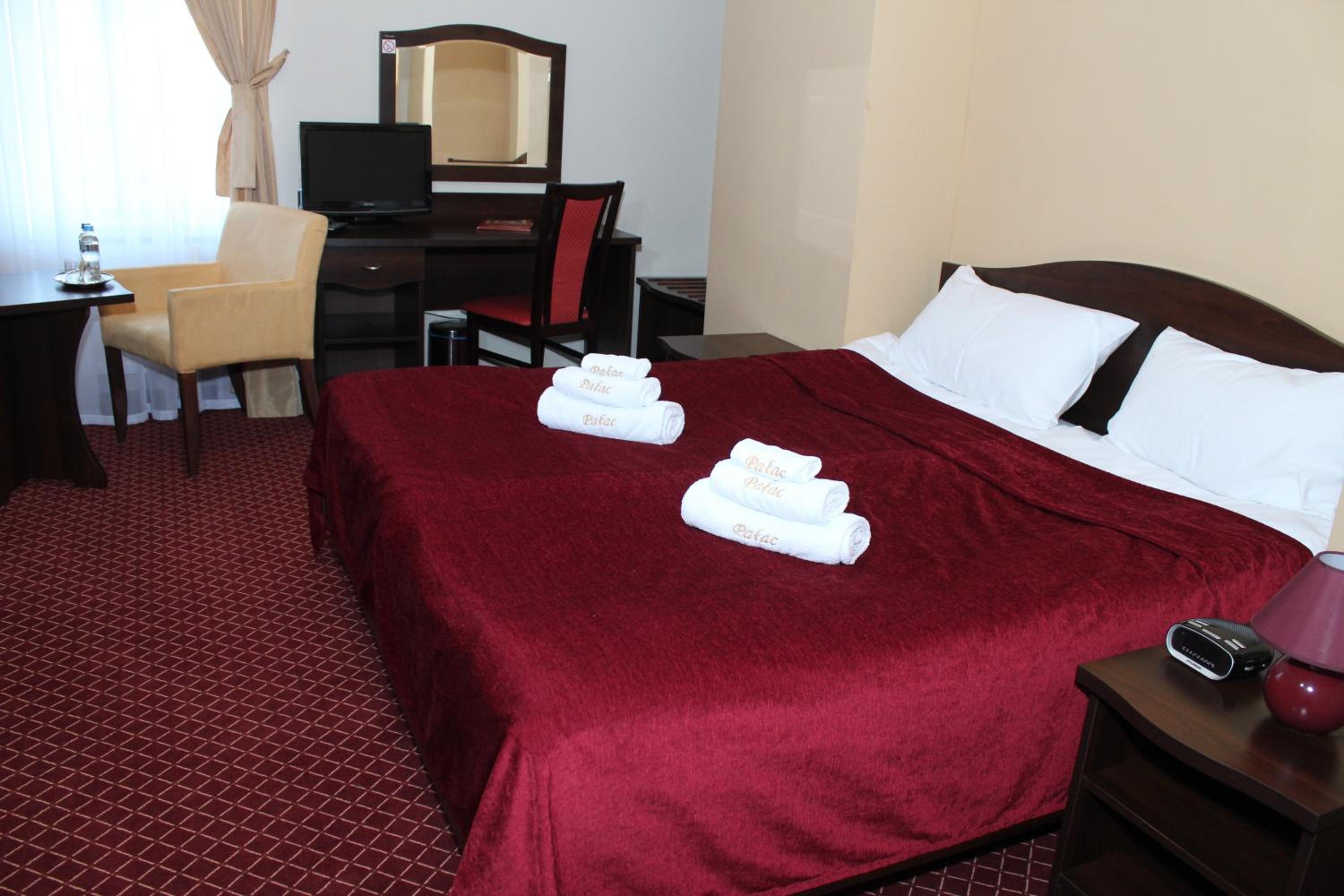 Premium Double or Twin Room - Photo 7