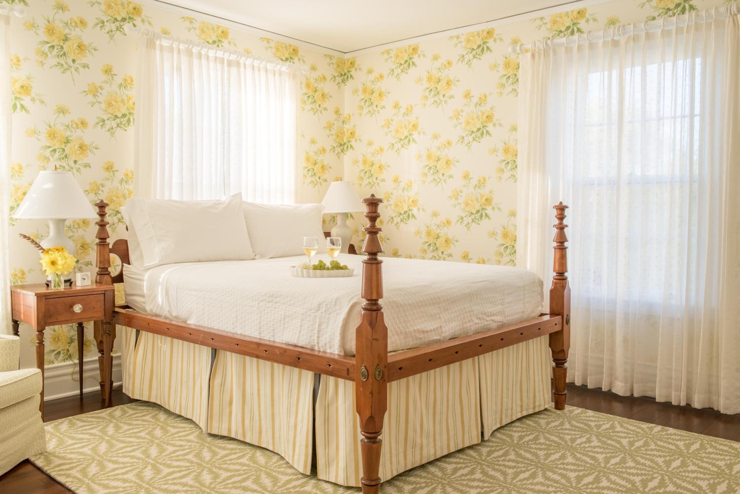 Queen Room photo 3