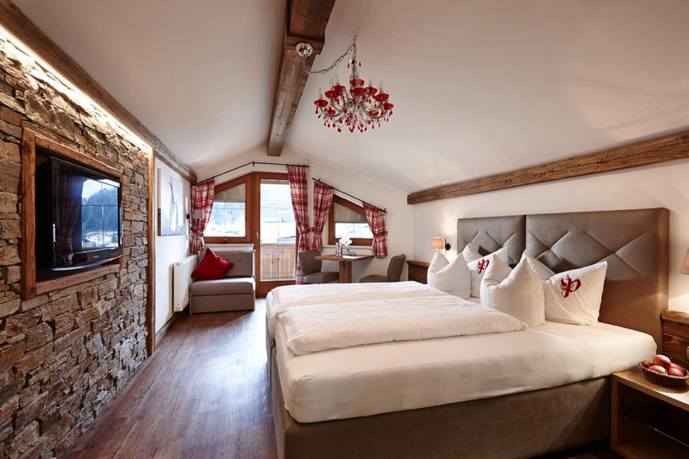 Deluxe Double Room - Photo 4