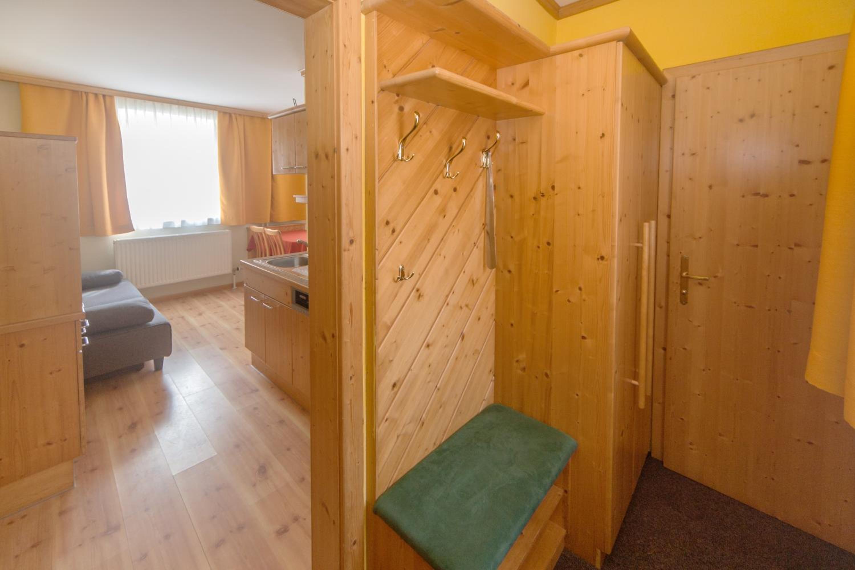 One-Bedroom Apartment photo 2