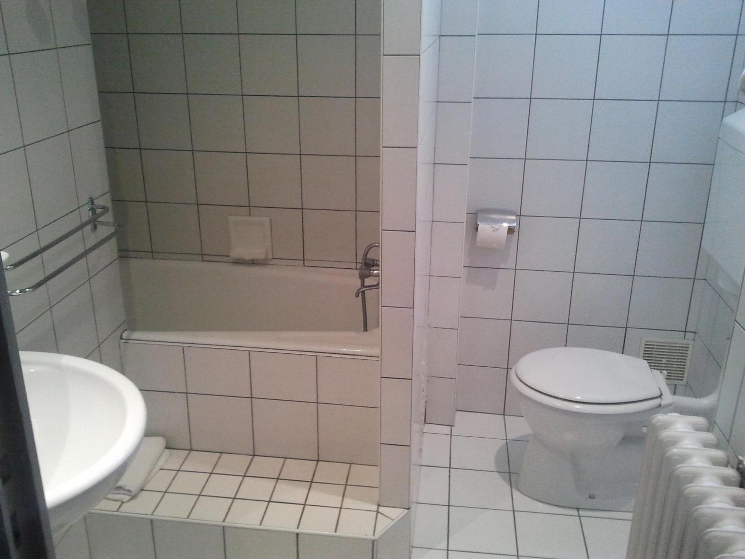 Single Room - Photo 7