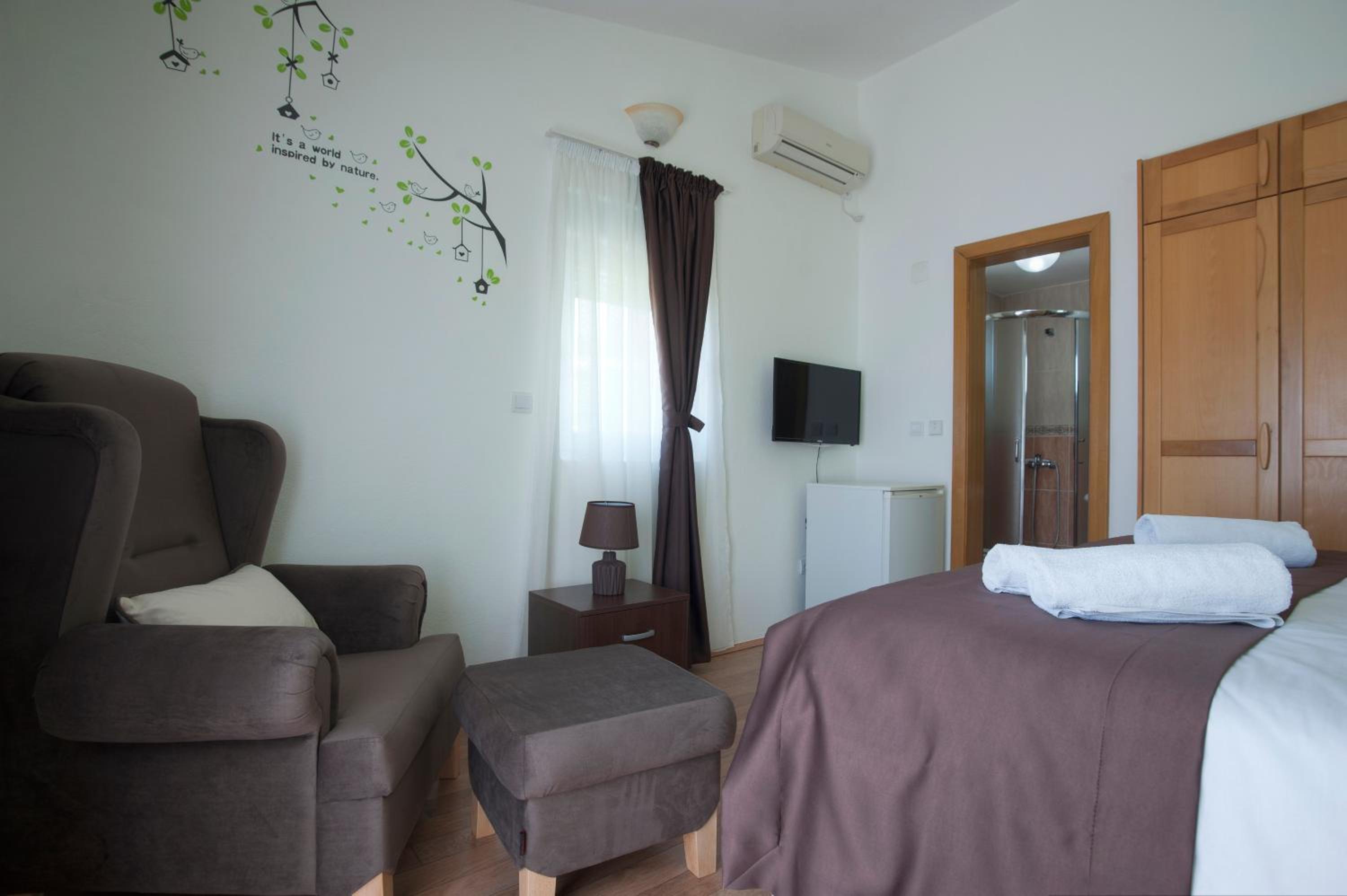 Double Room with Sea View - Photo 6