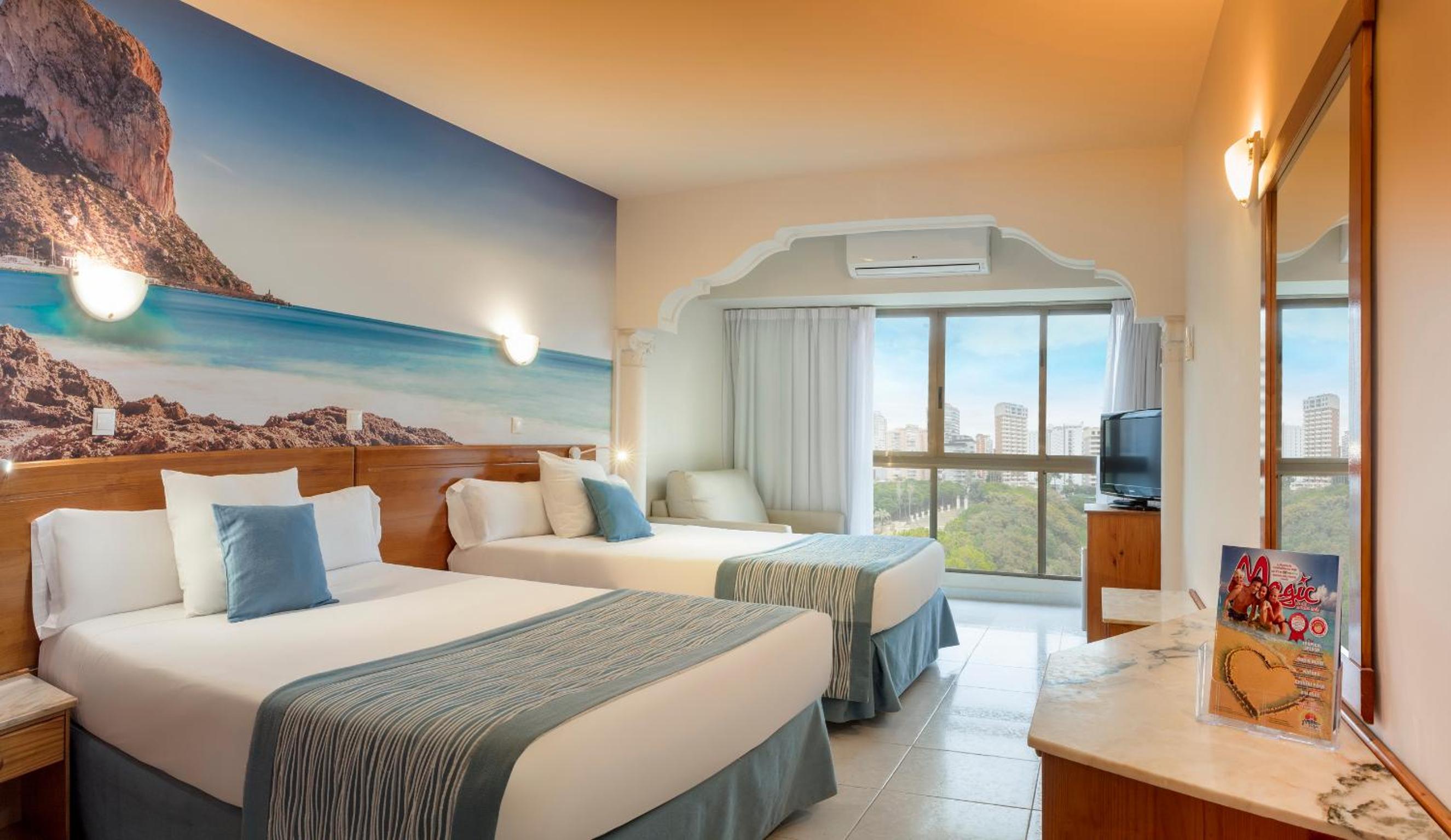 Double Room with Park View (2 Adults) - Photo 1