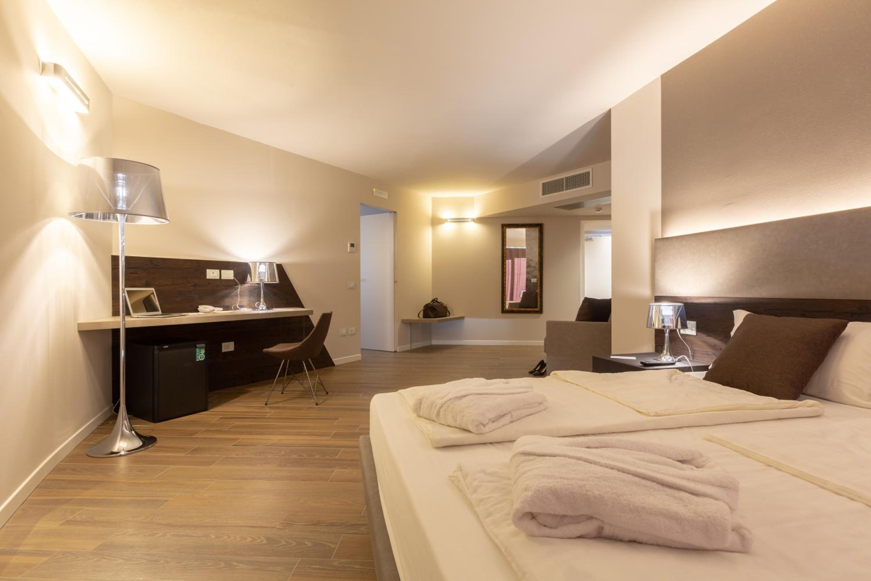 Junior Suite - Photo 1