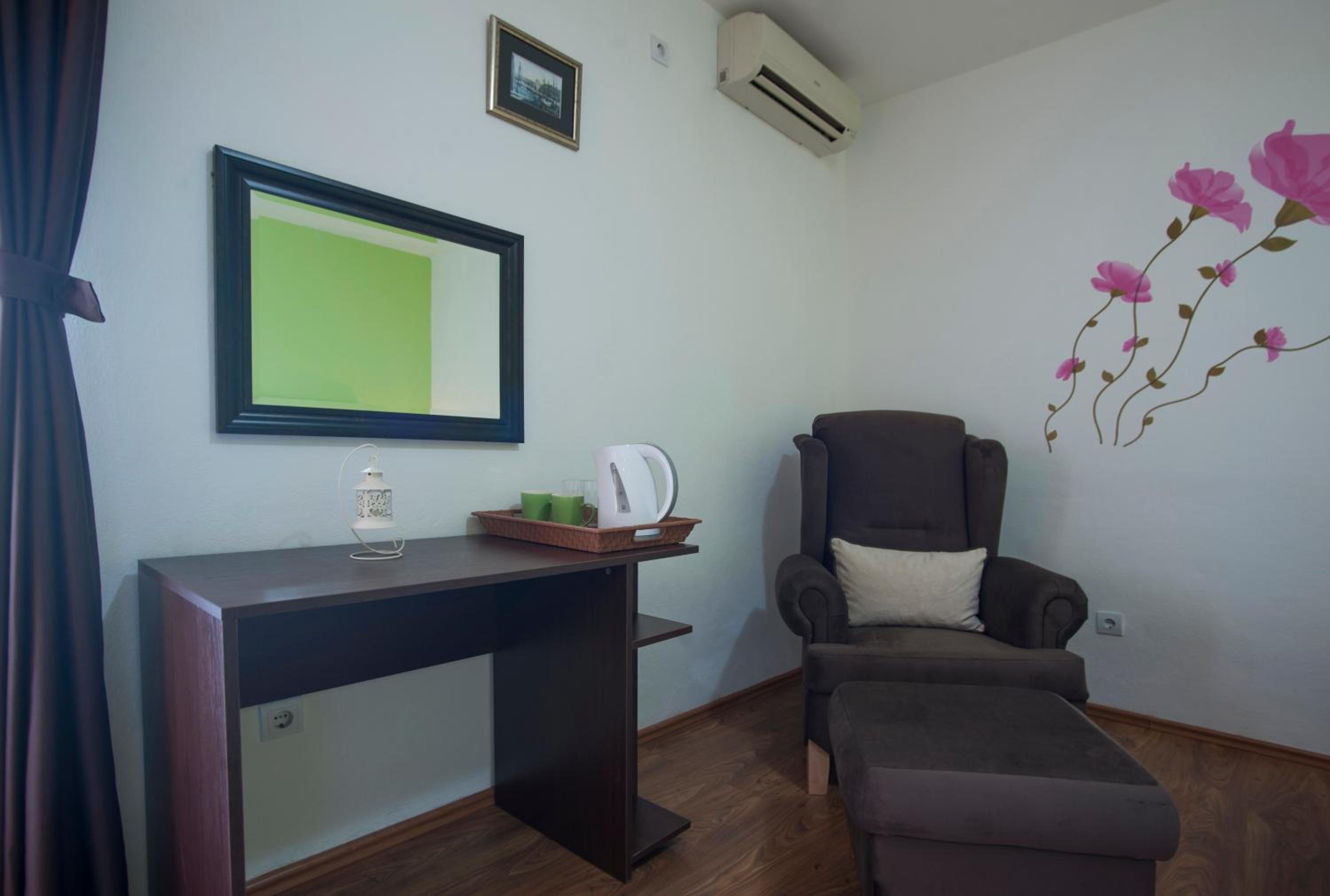Double Room with Sea View - Photo 5