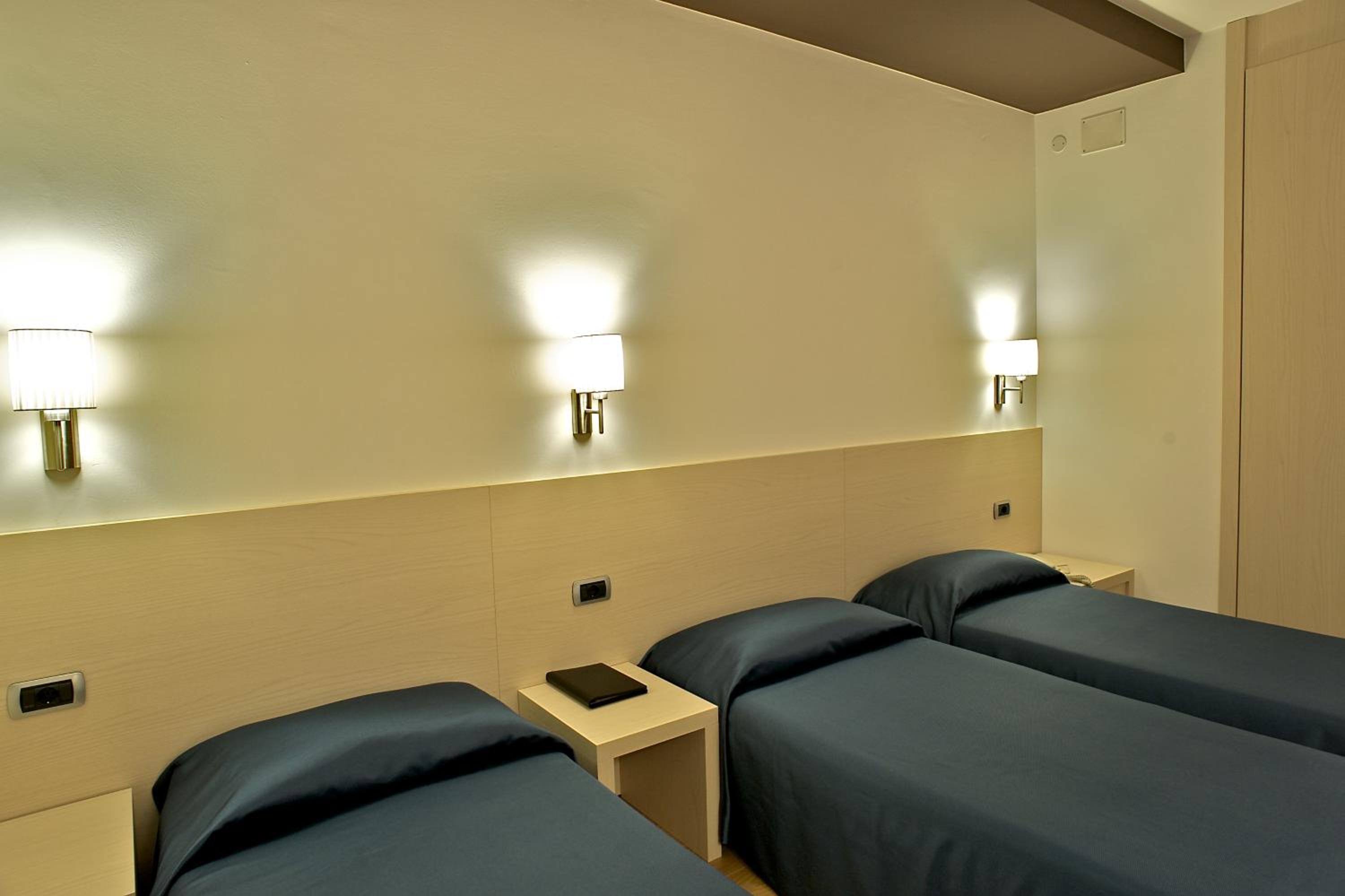 Triple Room - Photo 3