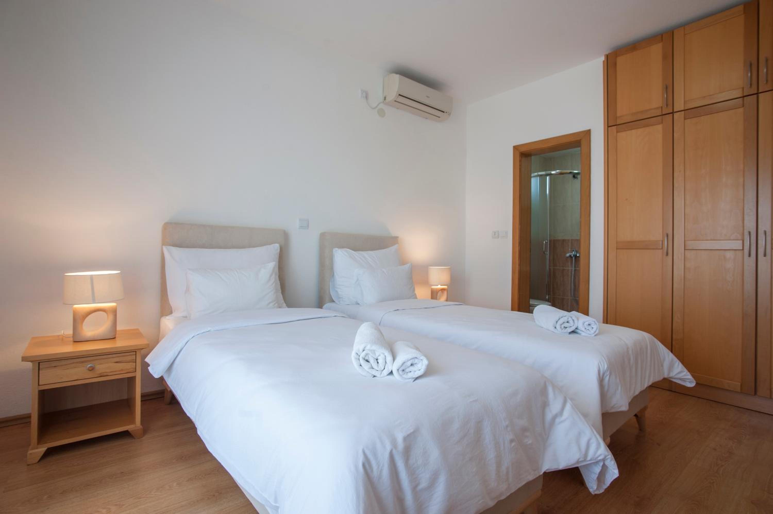 Twin Room - Photo 7
