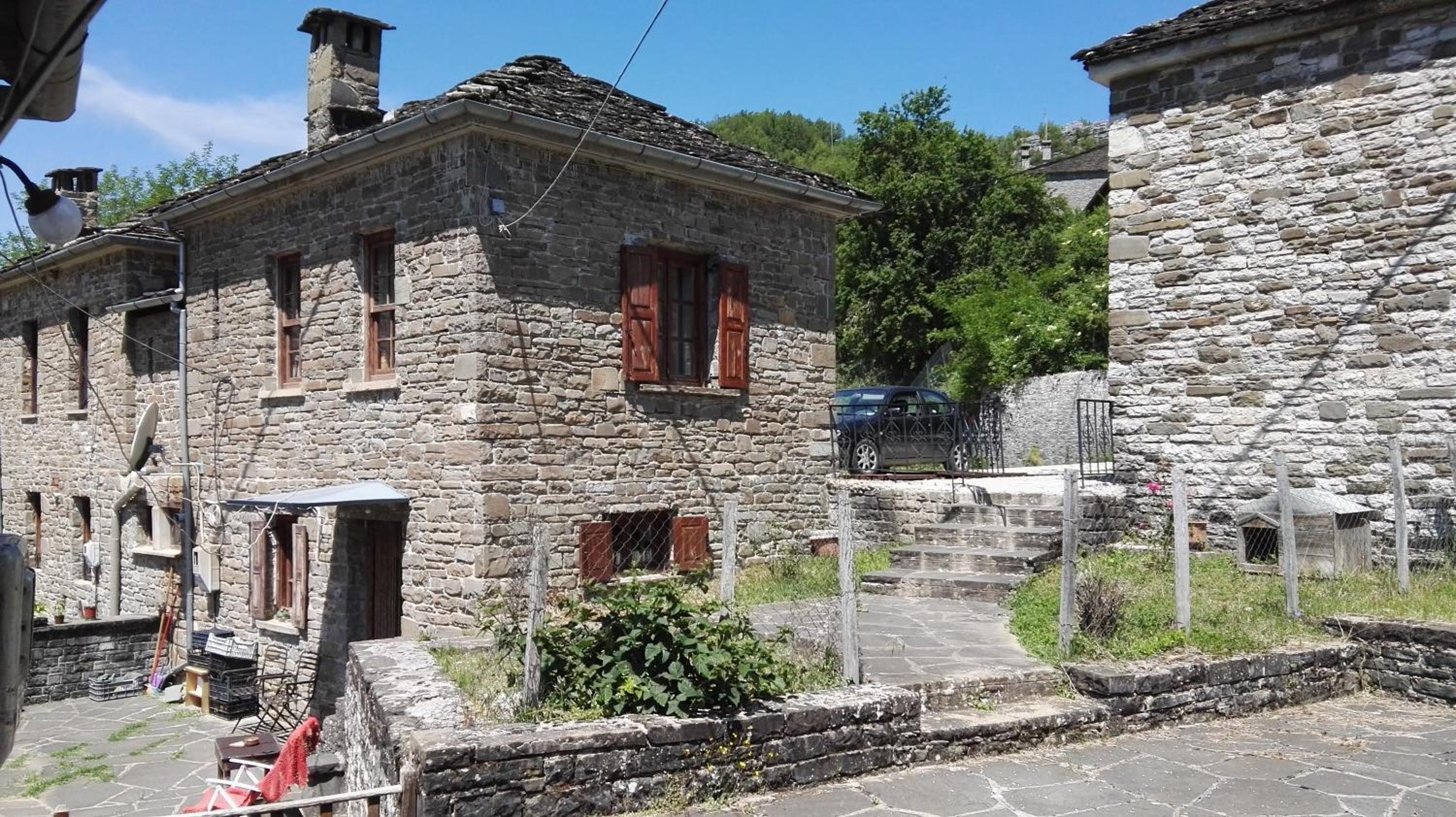 Country House with Mountain View photo 3