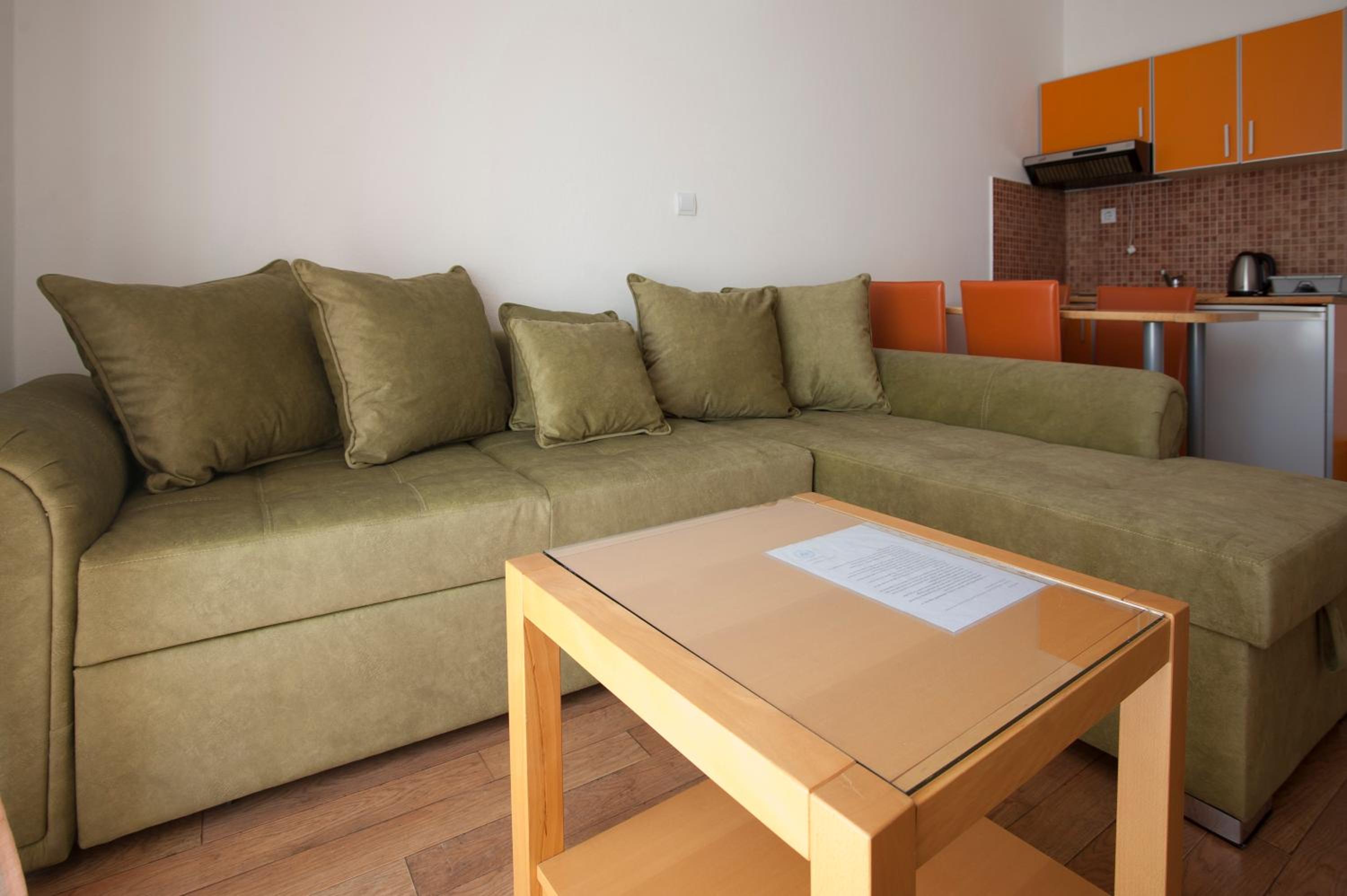 One-Bedroom Apartment - Photo 9